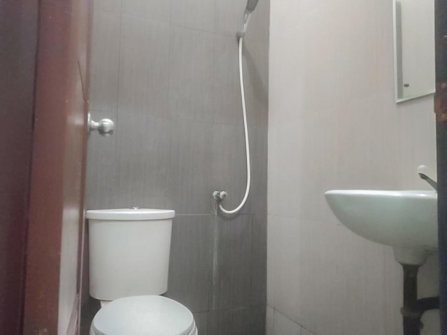 Single Room photo 3