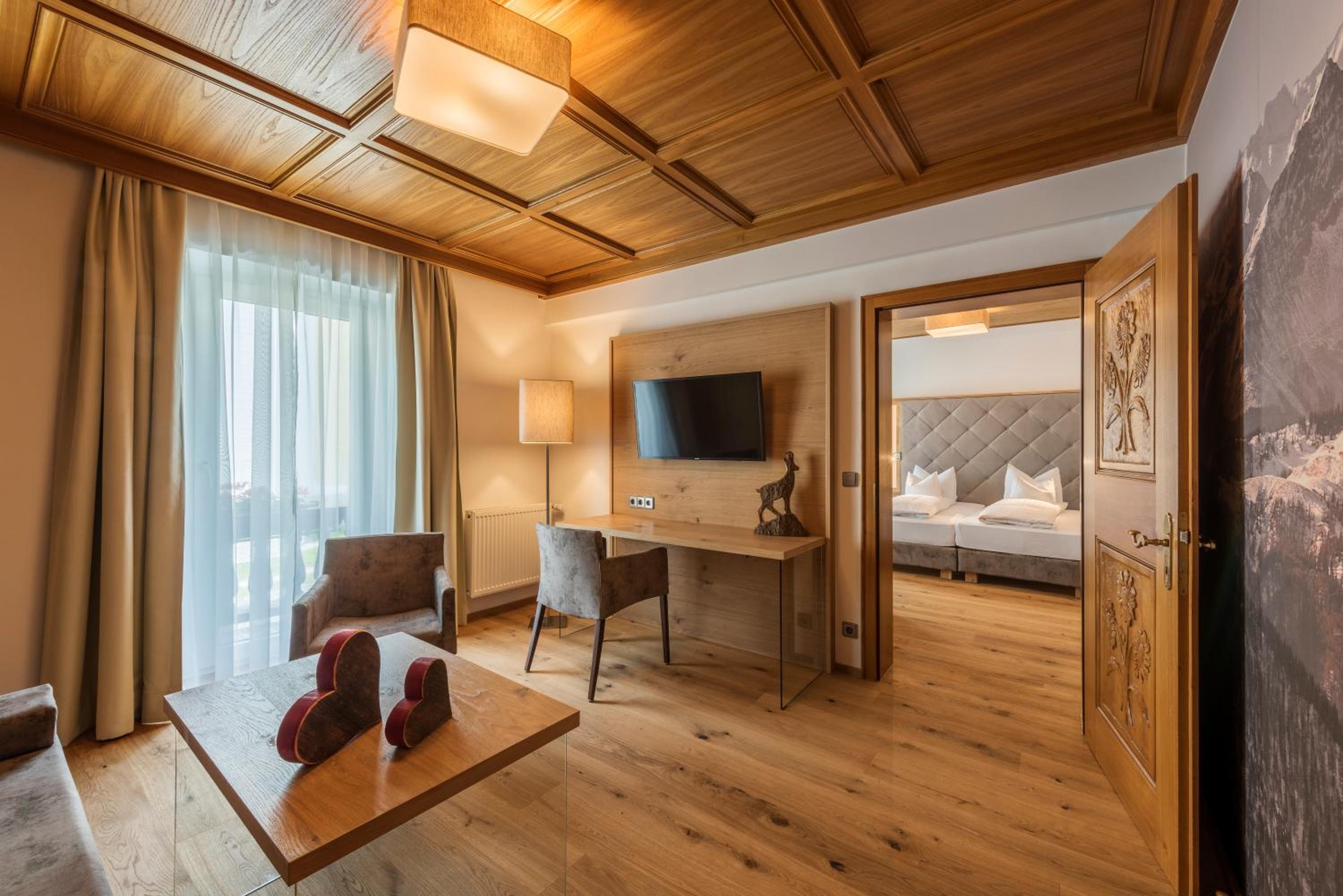 One-Bedroom Suite - Photo 1