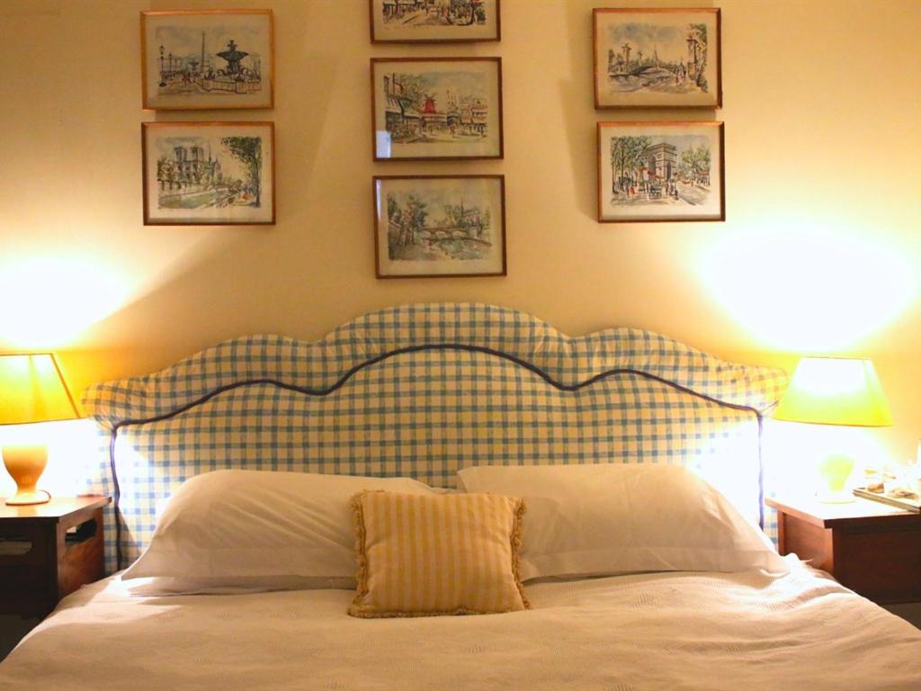 Double Room with Shared Bathroom photo 2