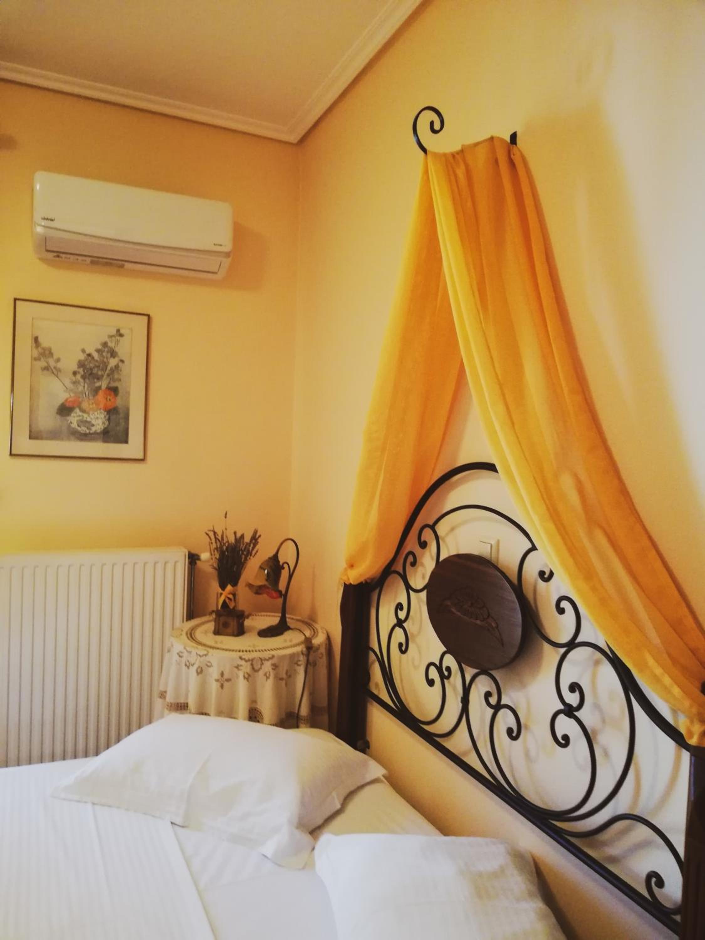 Double Room with Fireplace - Photo 11