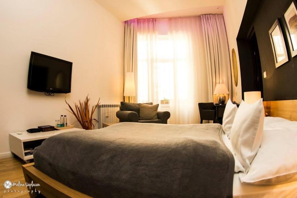 Double Room - Photo 1