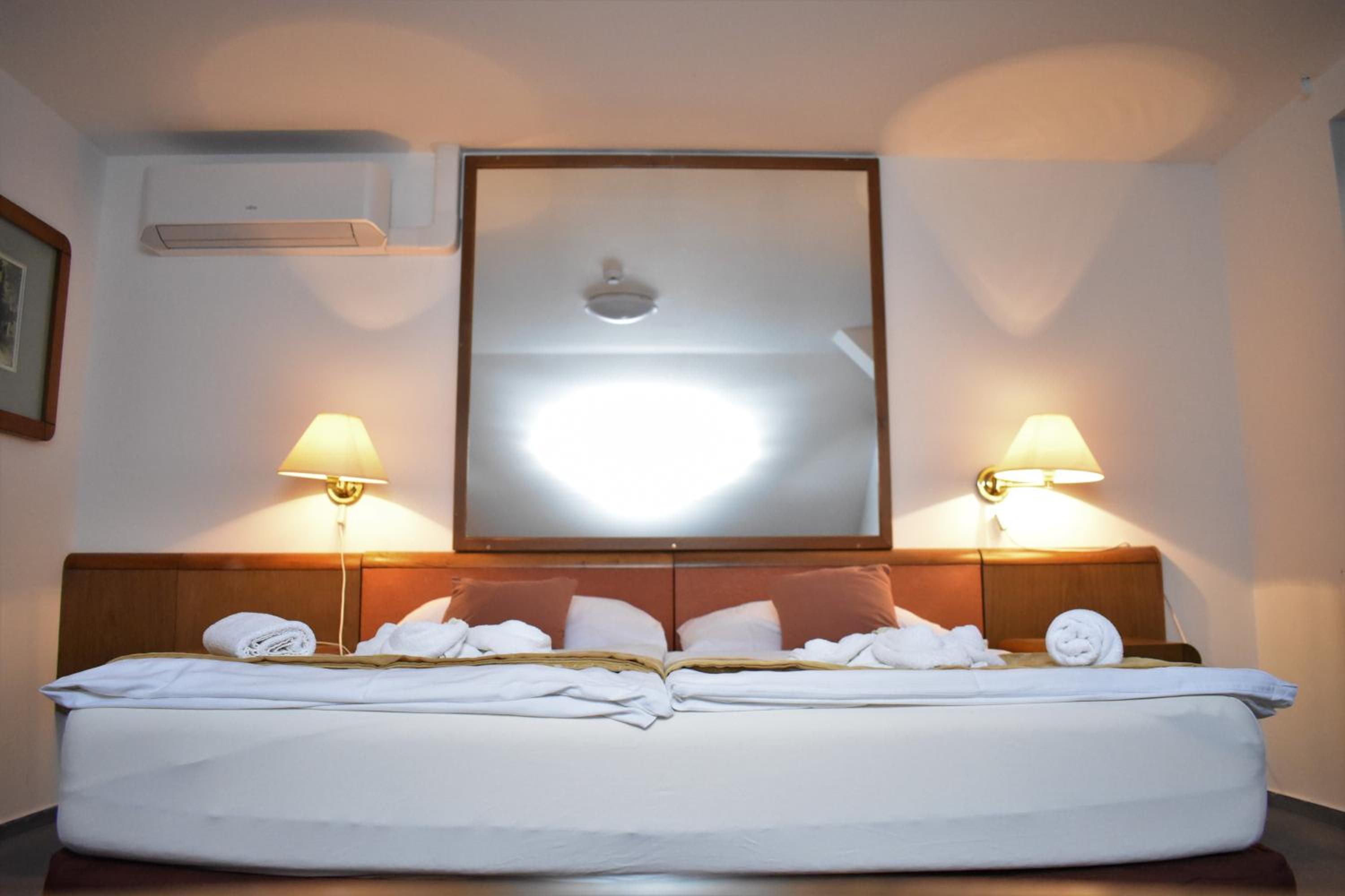 Suite (4 Adults) - Photo 7