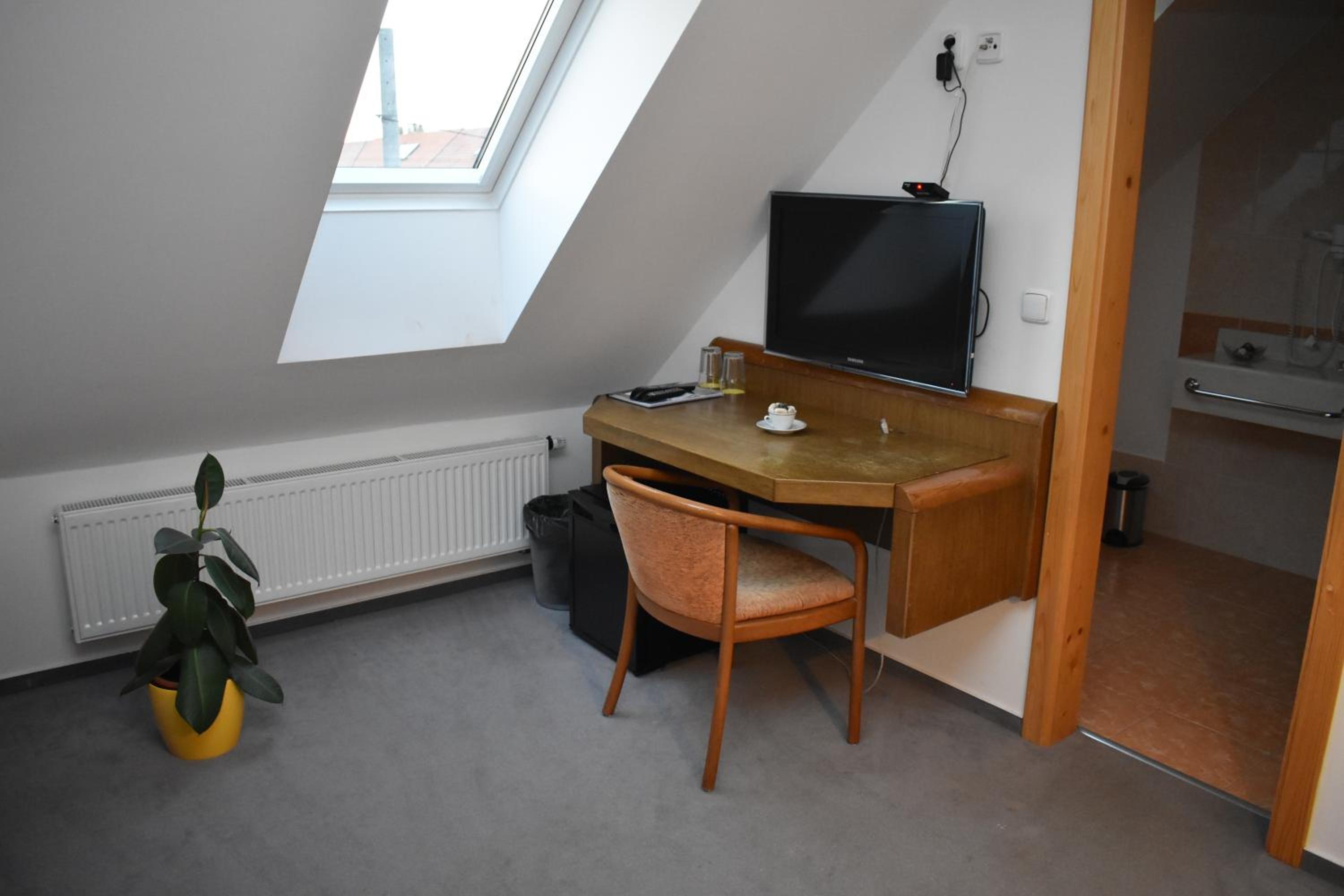 Suite (4 Adults) - Photo 5