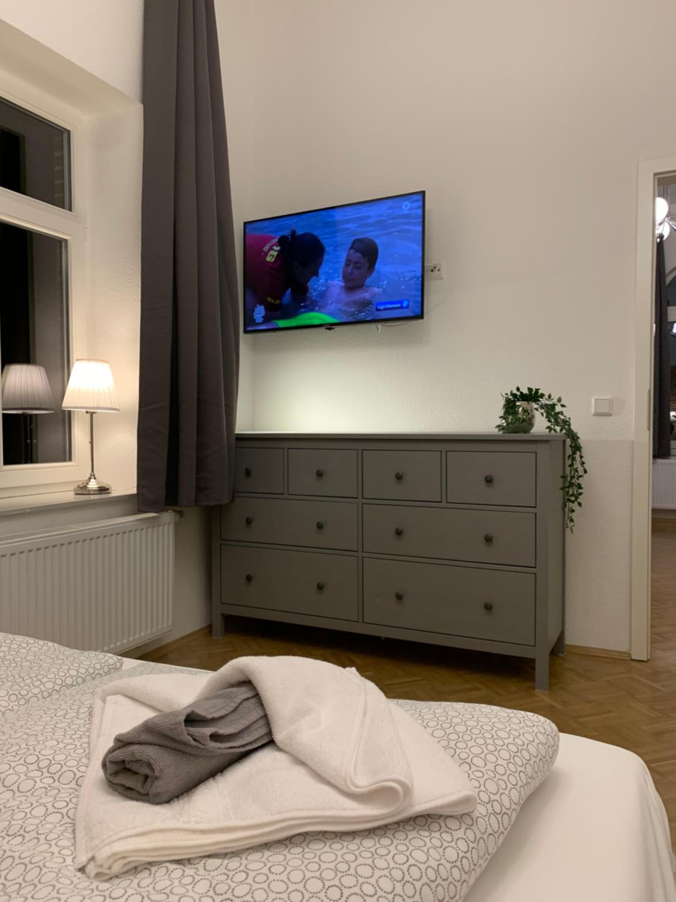 One-Bedroom Apartment - Photo 1