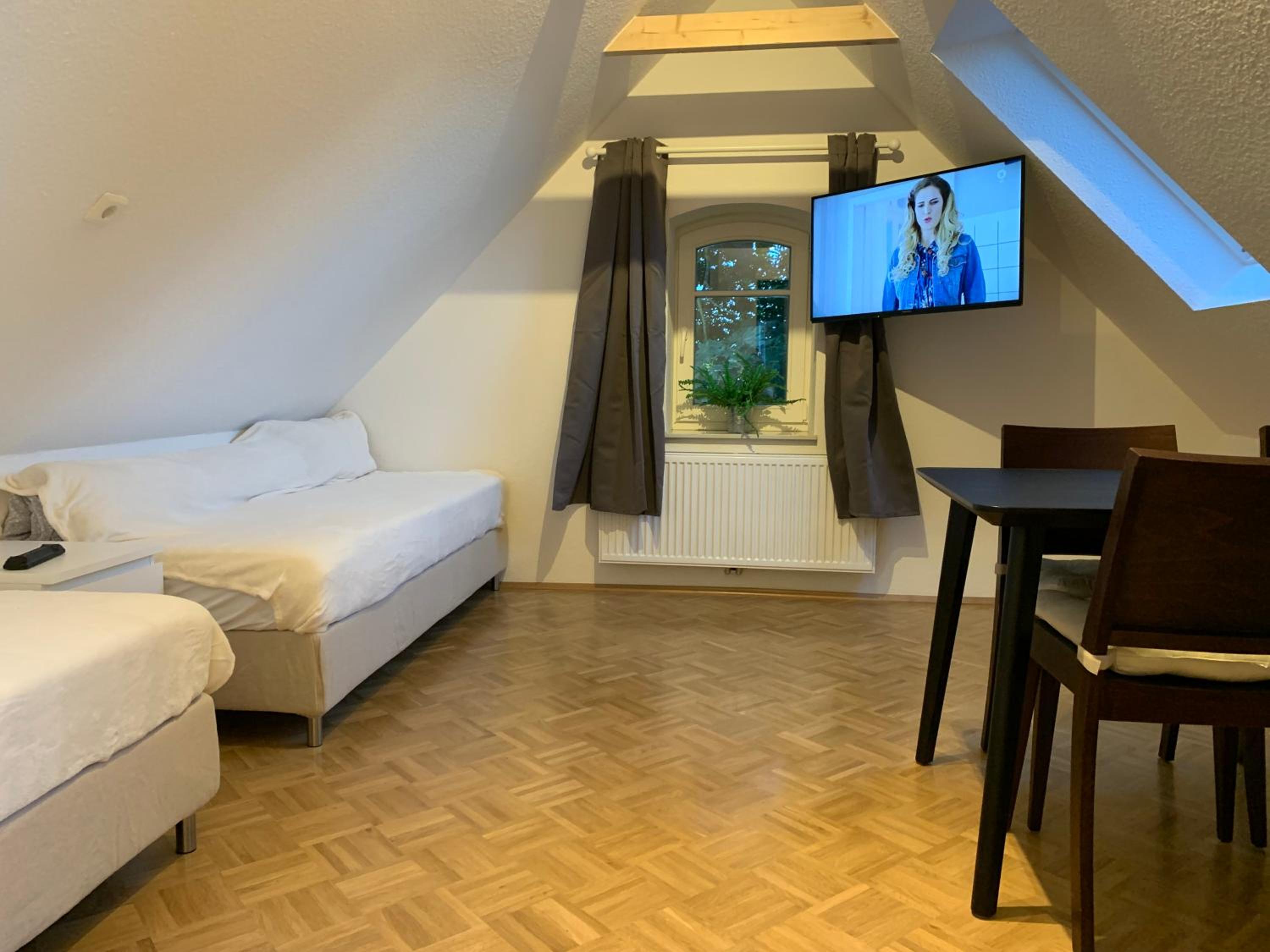 One-Bedroom Apartment - Photo 6