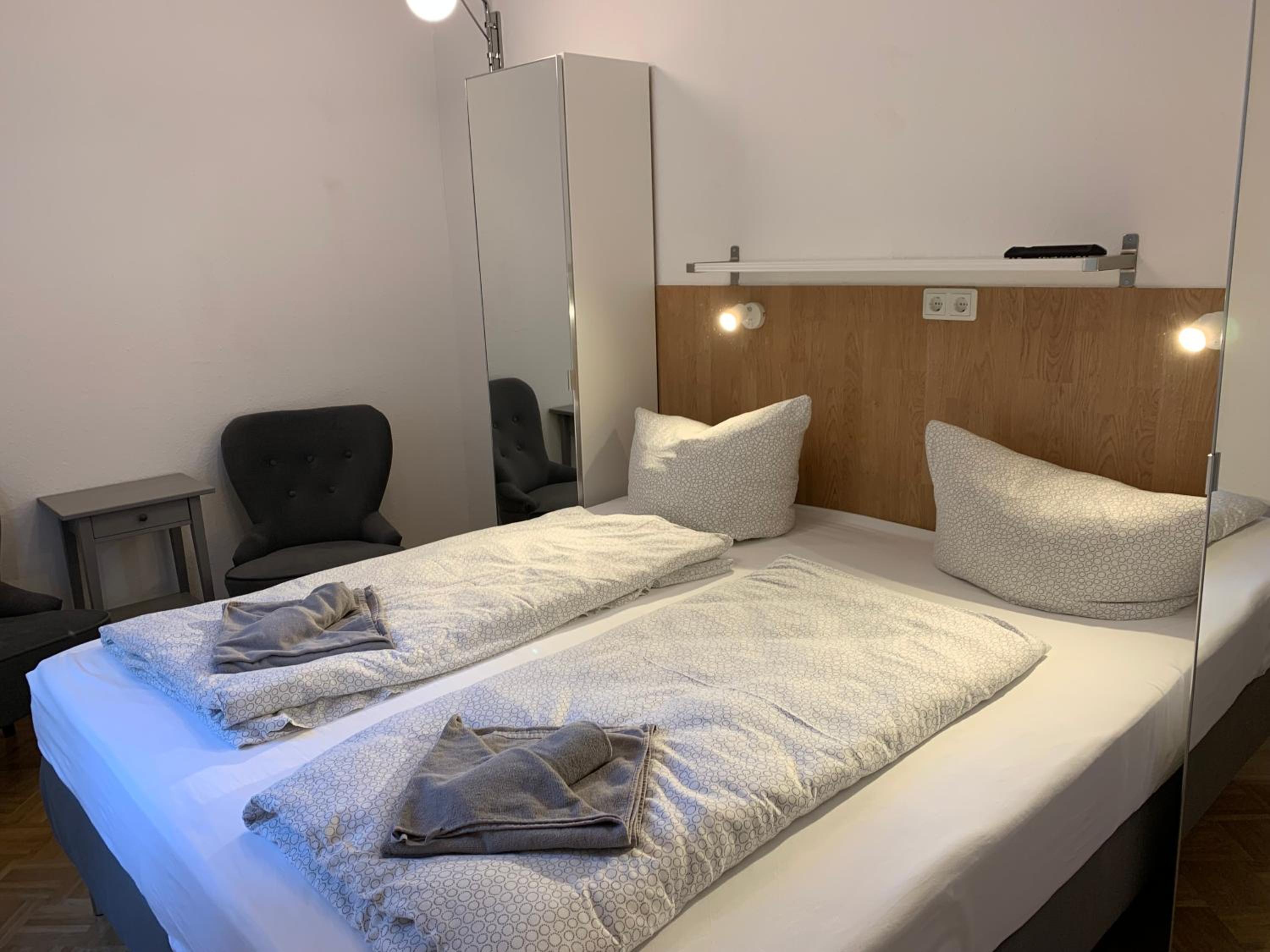 One-Bedroom Apartment - Photo 11