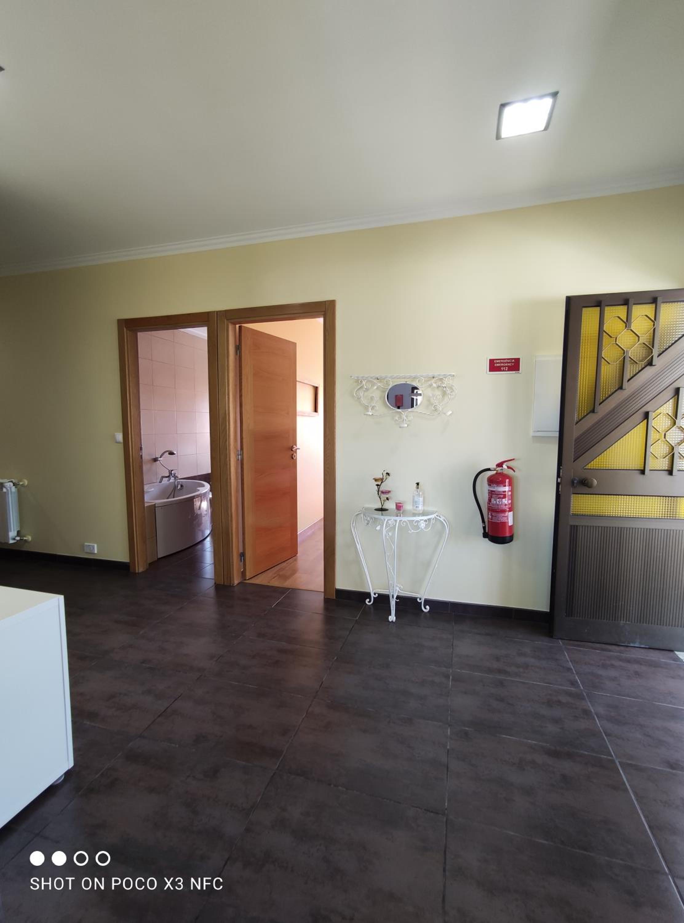 Three-Bedroom Apartment - Photo 28