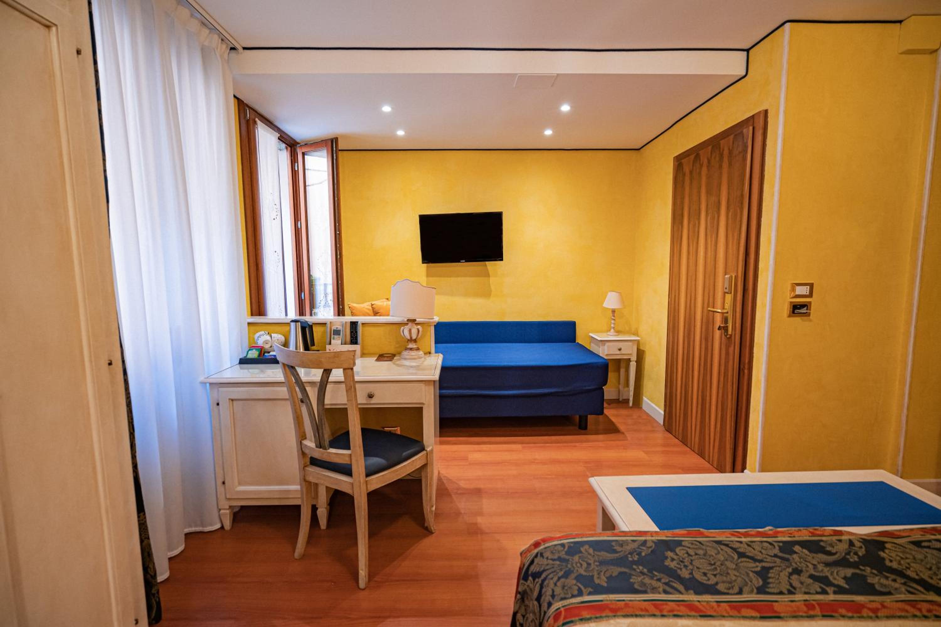 Standard Quadruple Room photo 2