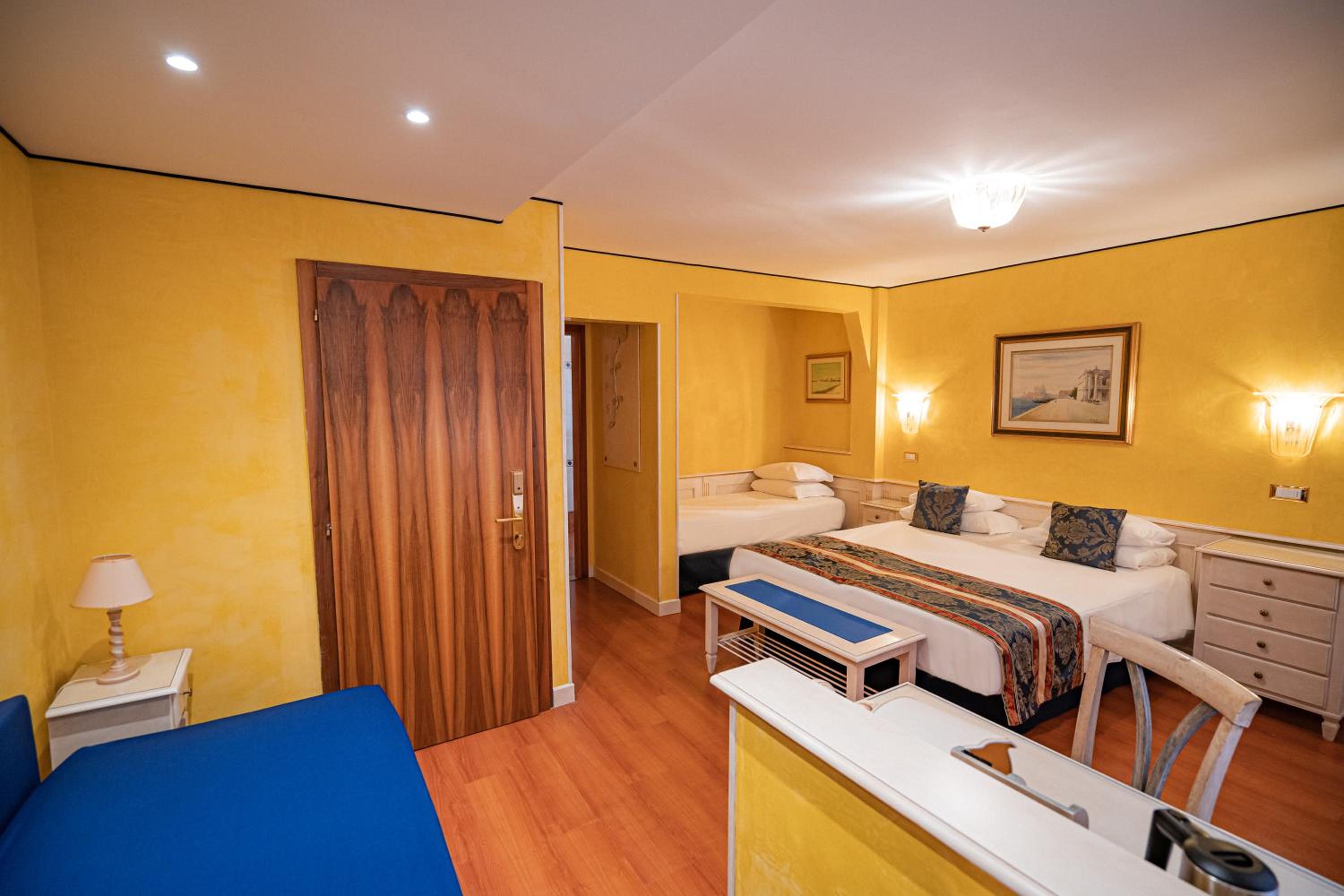 Standard Quadruple Room photo 1