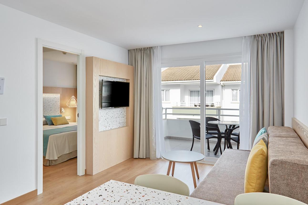 One-Bedroom Apartment - Photo 1