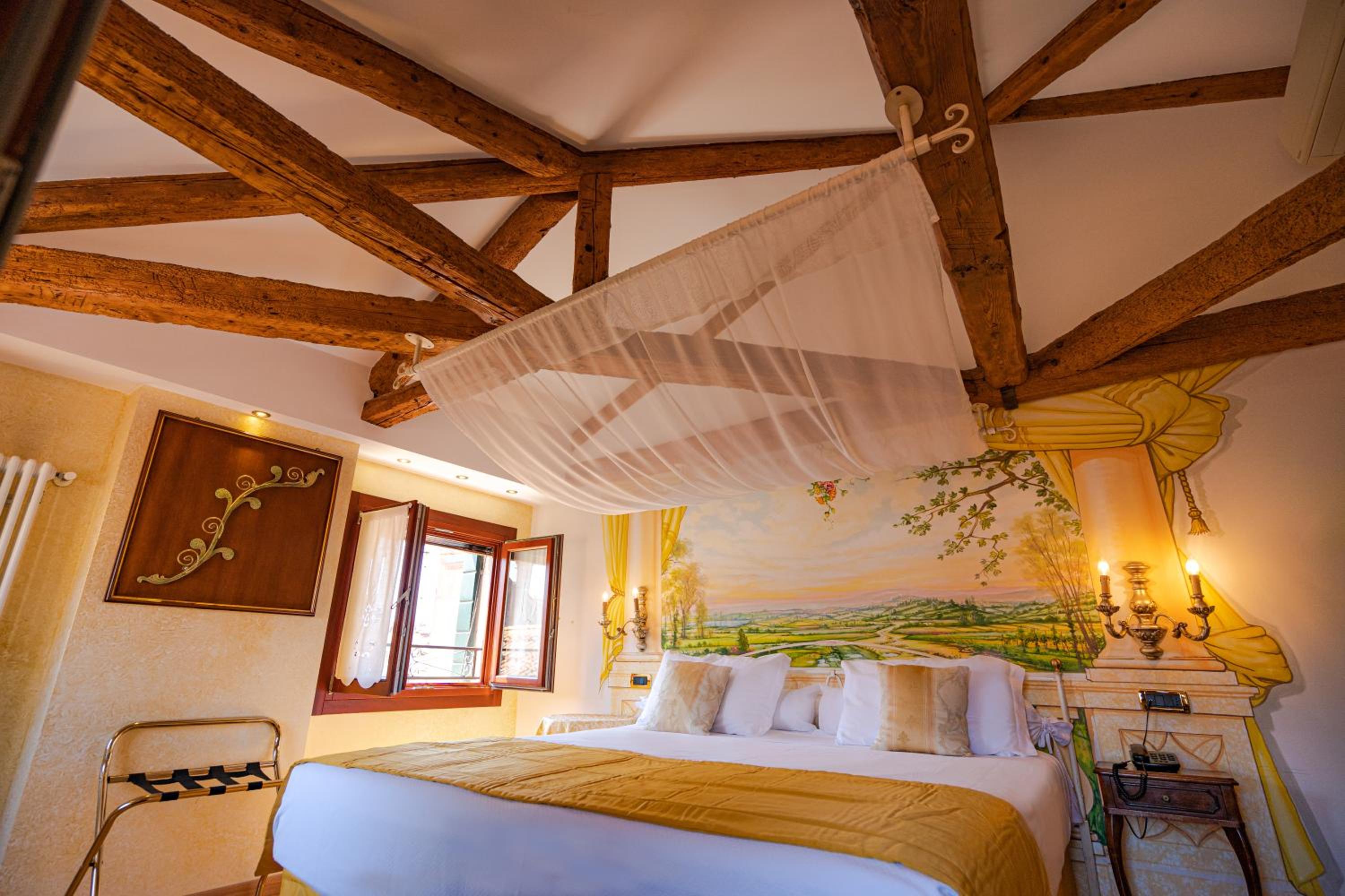 Standard Triple Room photo 3