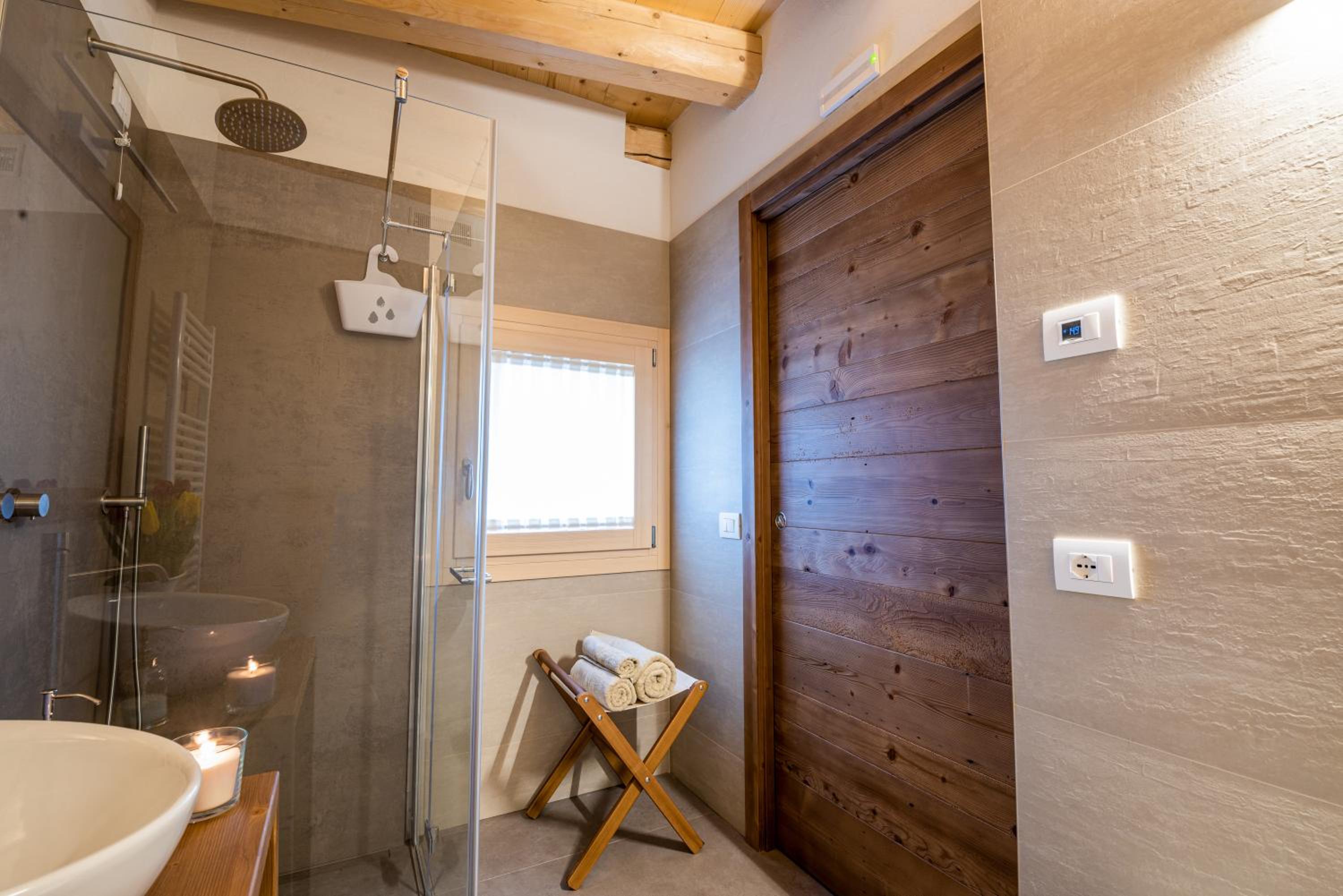 Deluxe Room - Photo 3