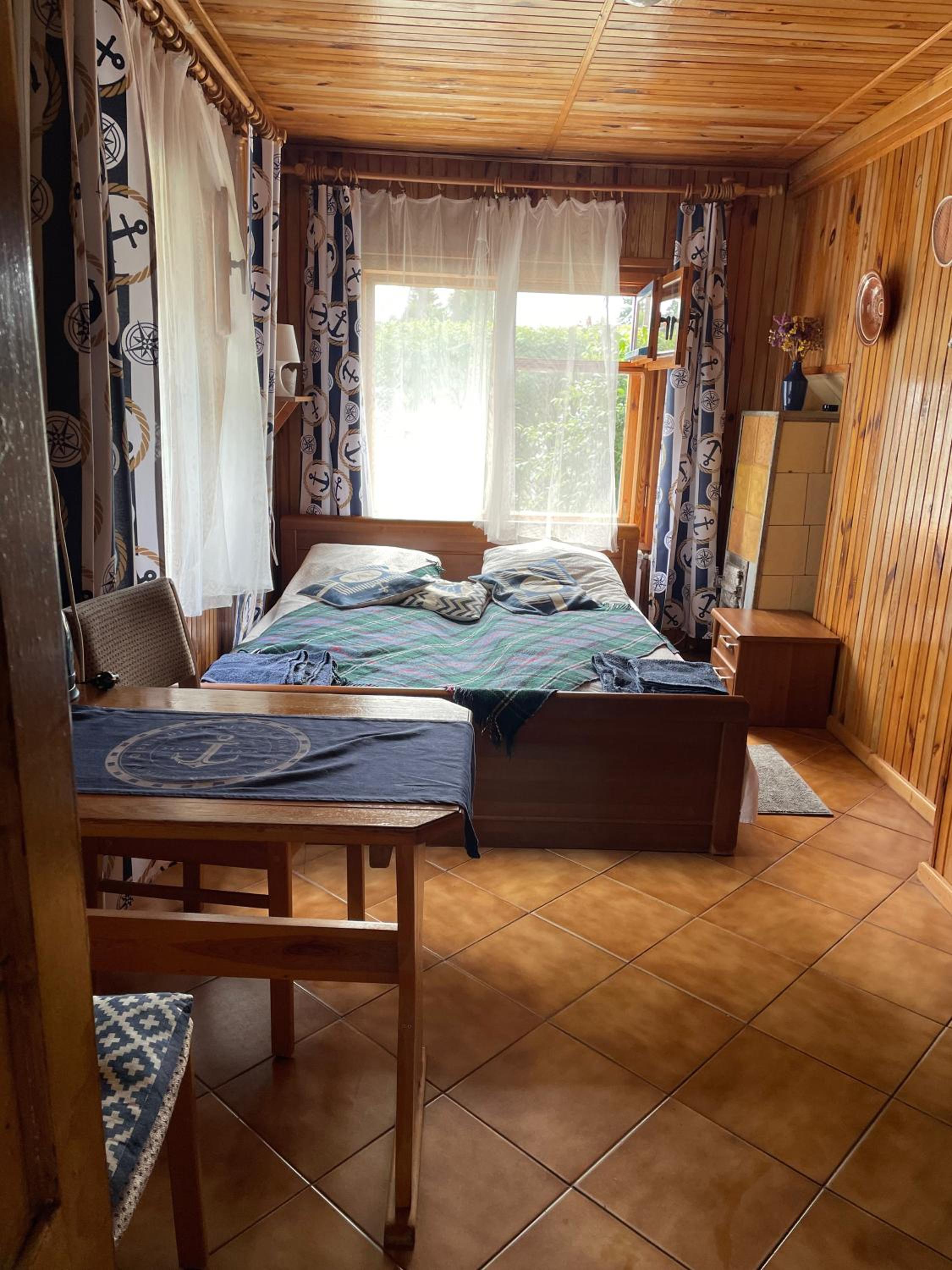 Budget Double Room - Photo 5