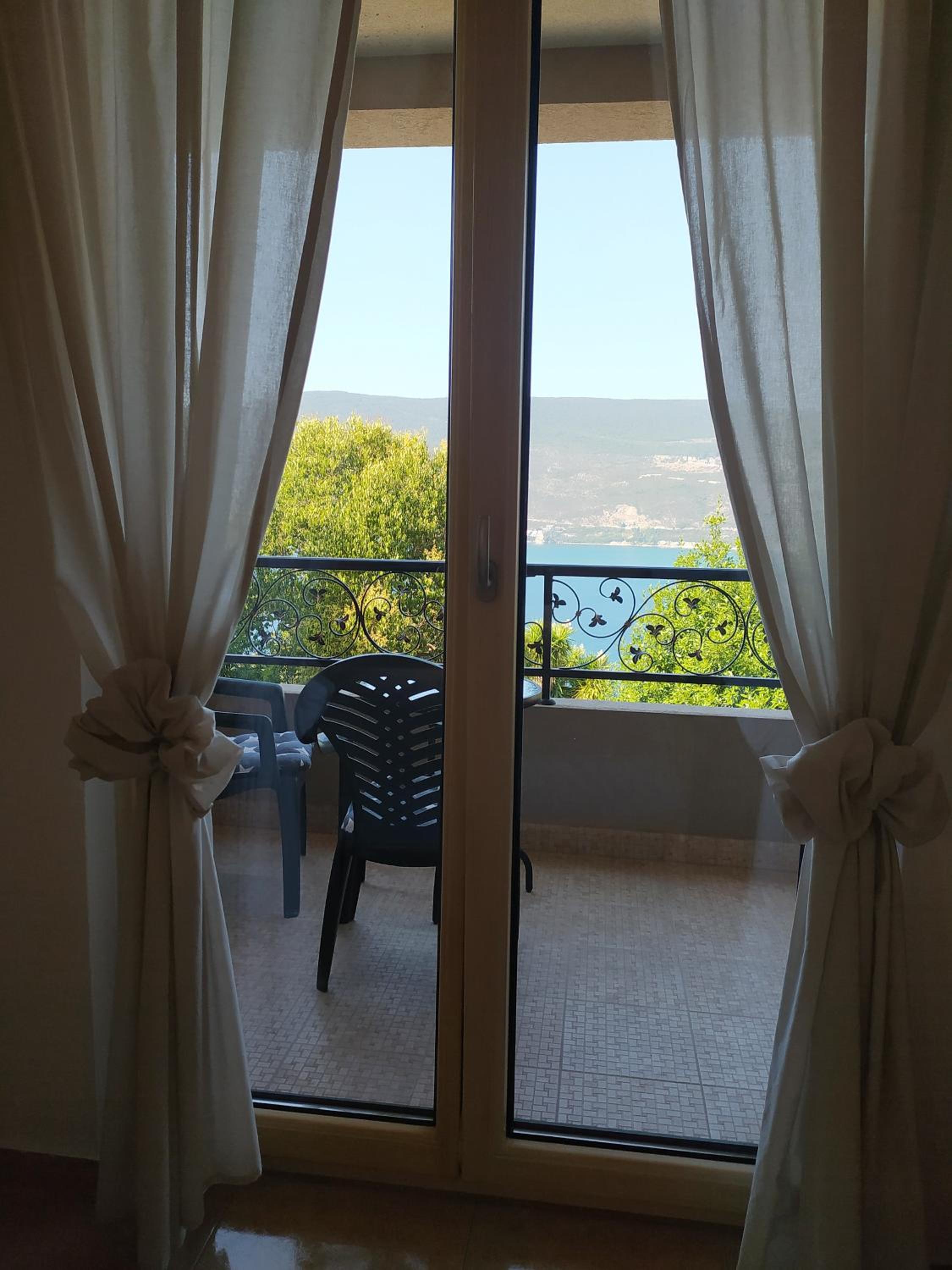 Studio Apartment with Sea View photo 2