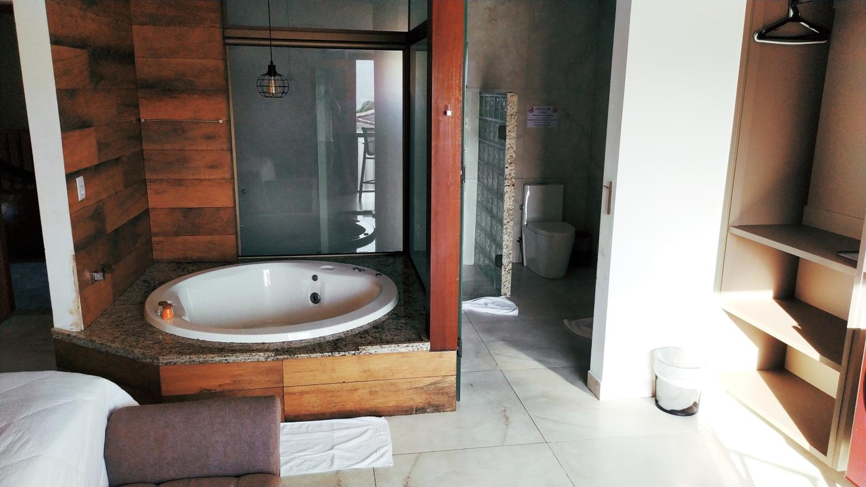 King Room with Spa Bath - Photo 19