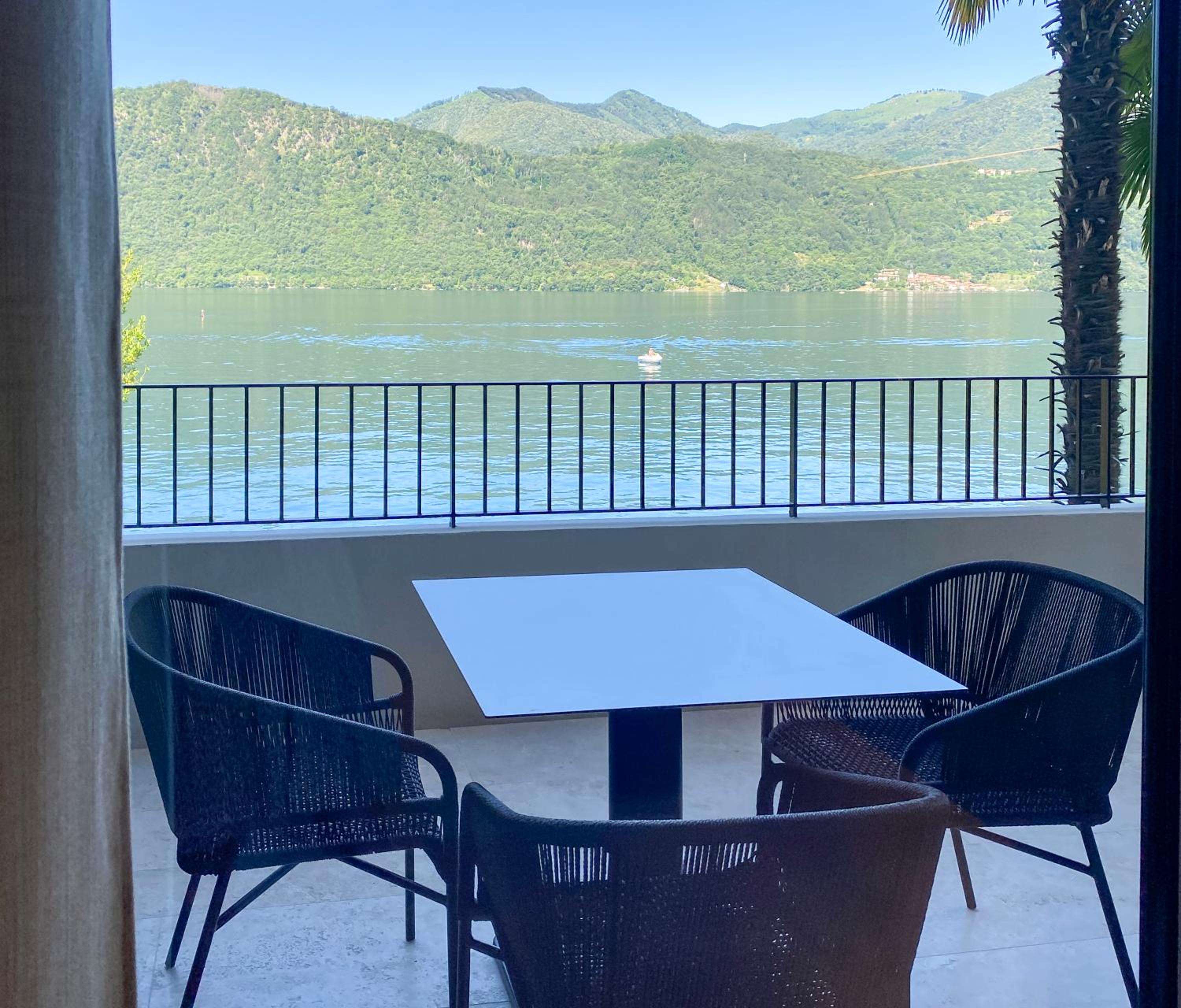 Apartment with Lake View - Photo 6