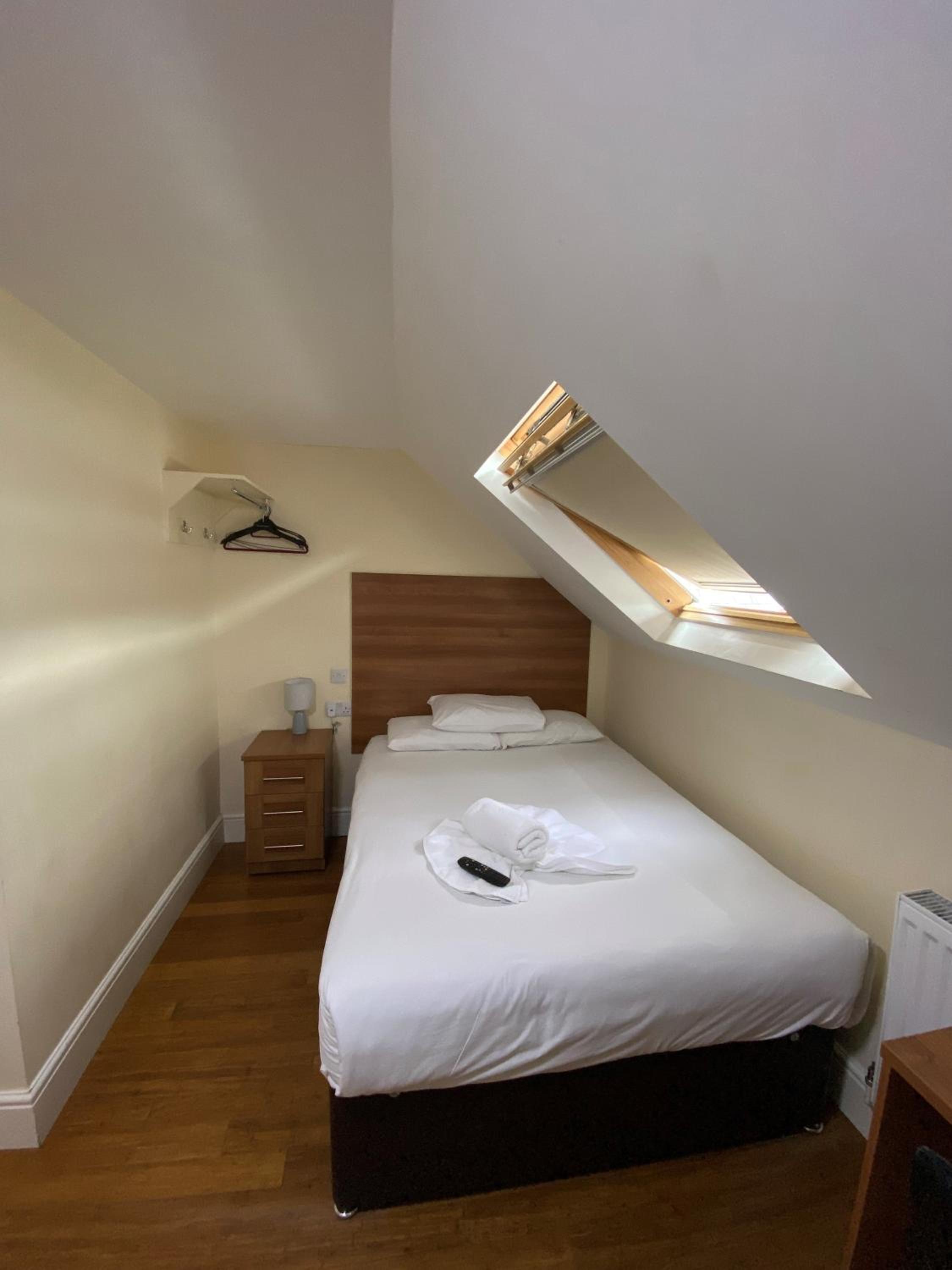 Triple Room - Photo 2