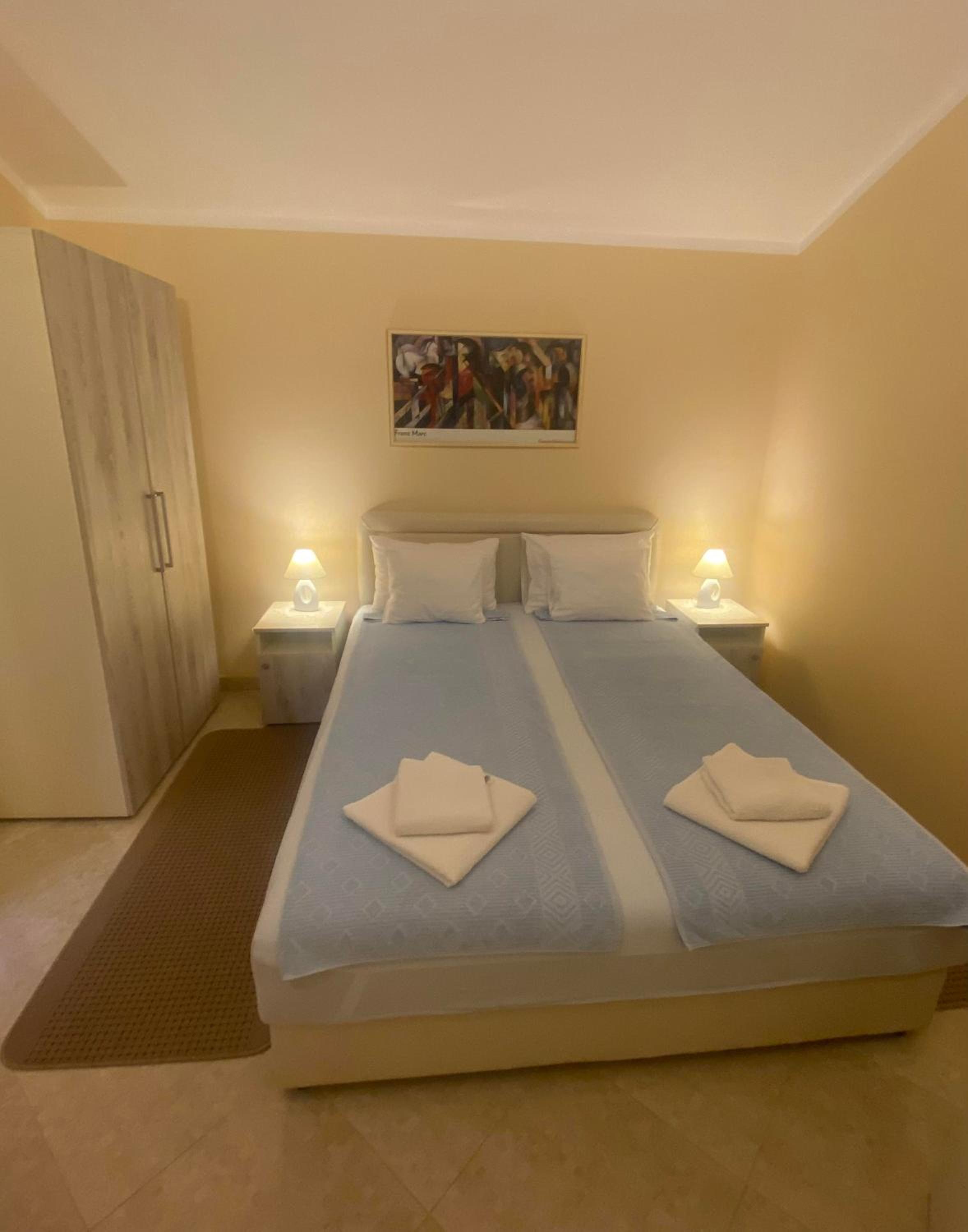 Double Room with Private External Bathroom photo 1