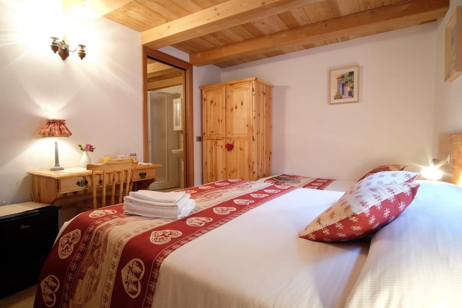 Standard Double or Twin Room photo 1