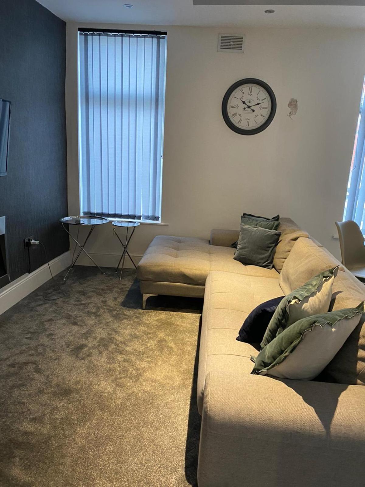 Three-Bedroom Apartment - Photo 22