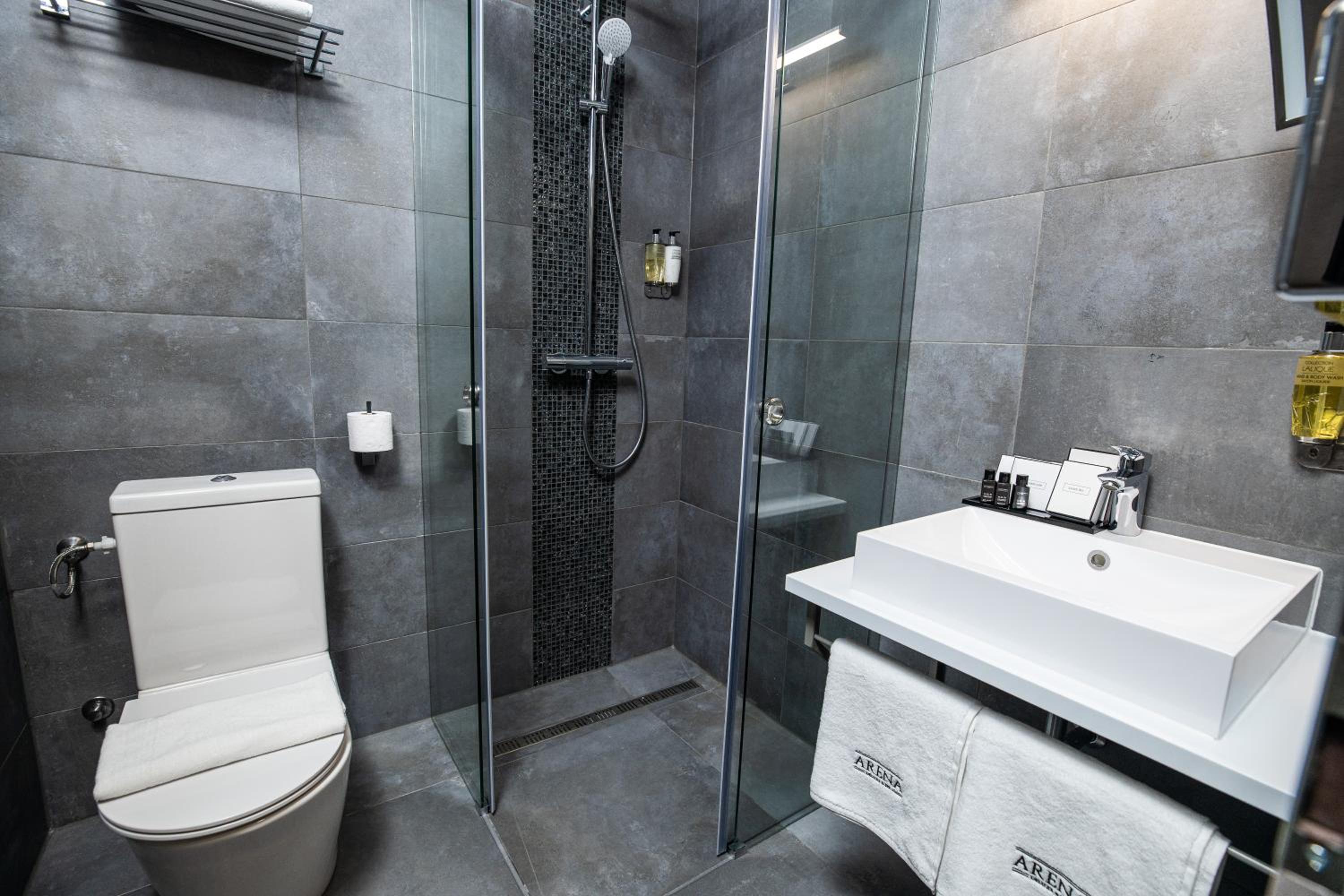Queen Room with Spa Bath - Photo 4