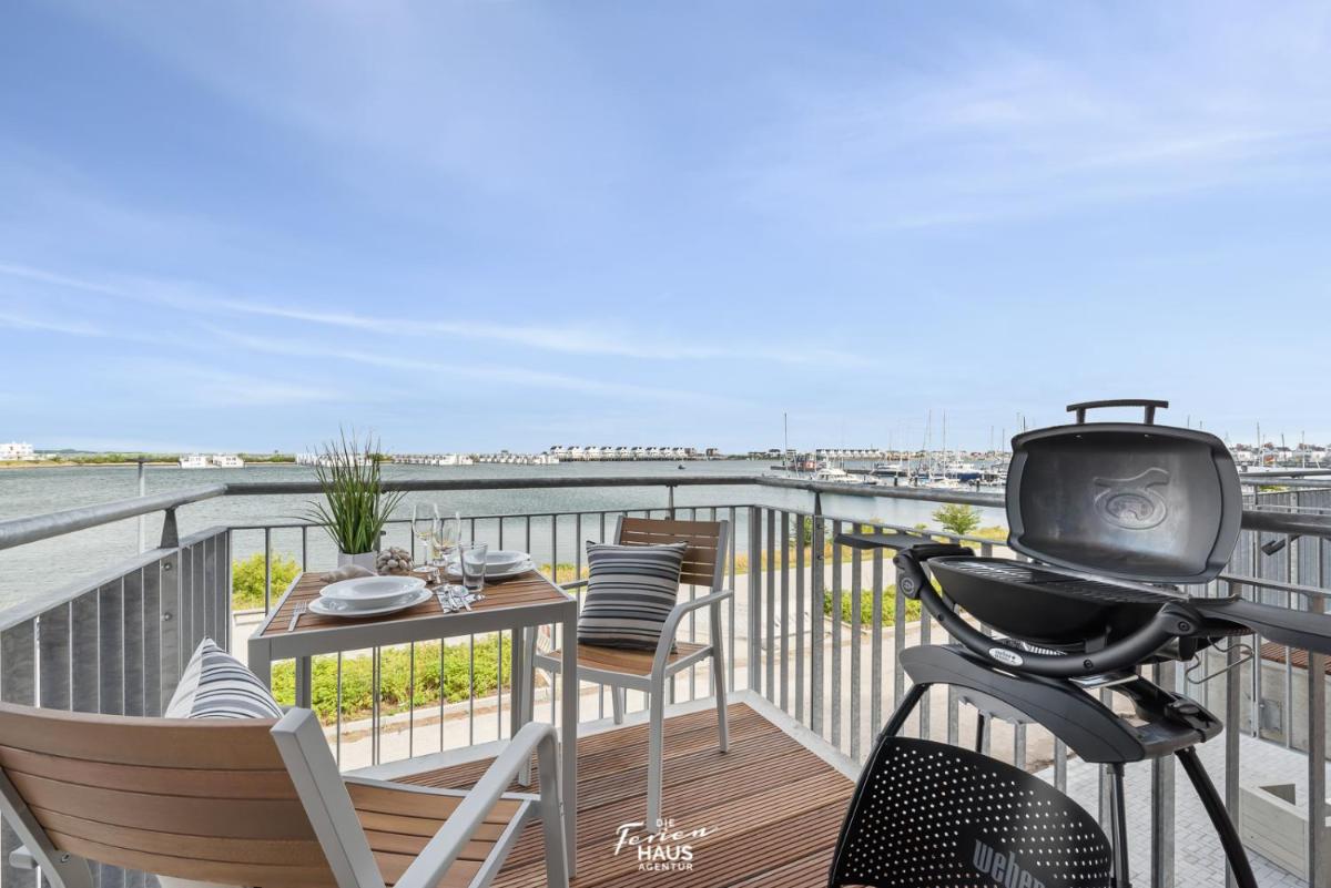 Apartment with Sea View photo 3