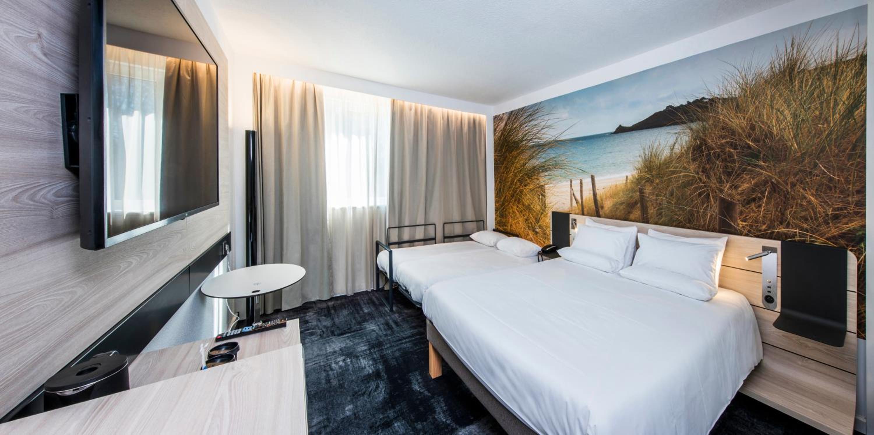 Standard Double Room with Sofa - Photo 8