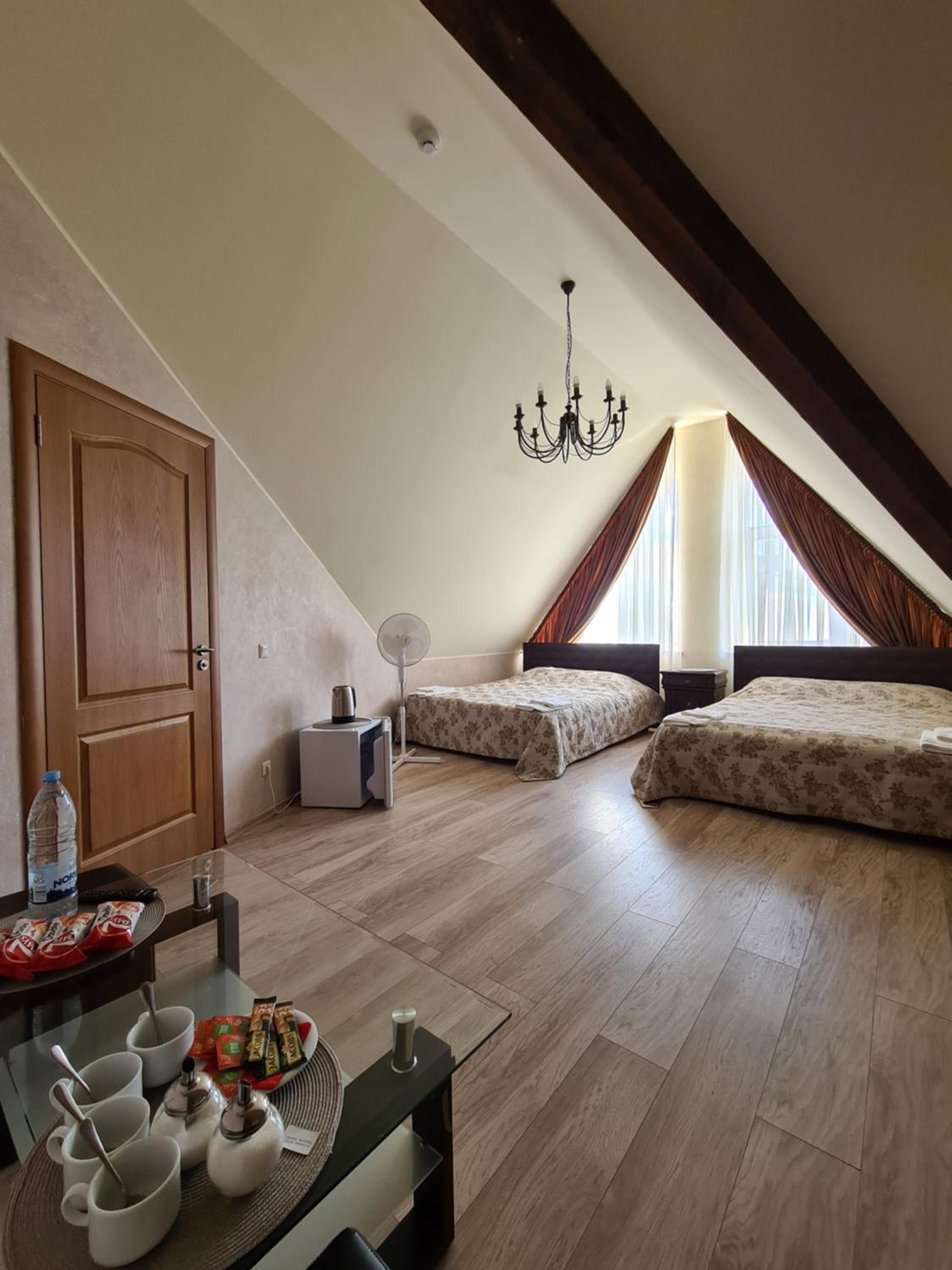Superior Queen Room with Two Queen Beds - Photo 5