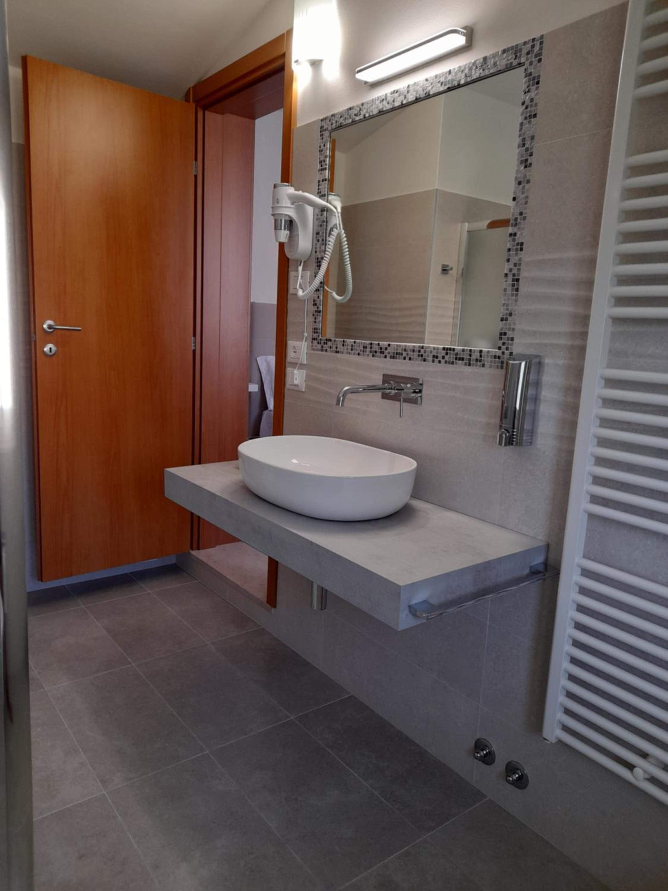 Double or Twin Room with Bathroom photo 3