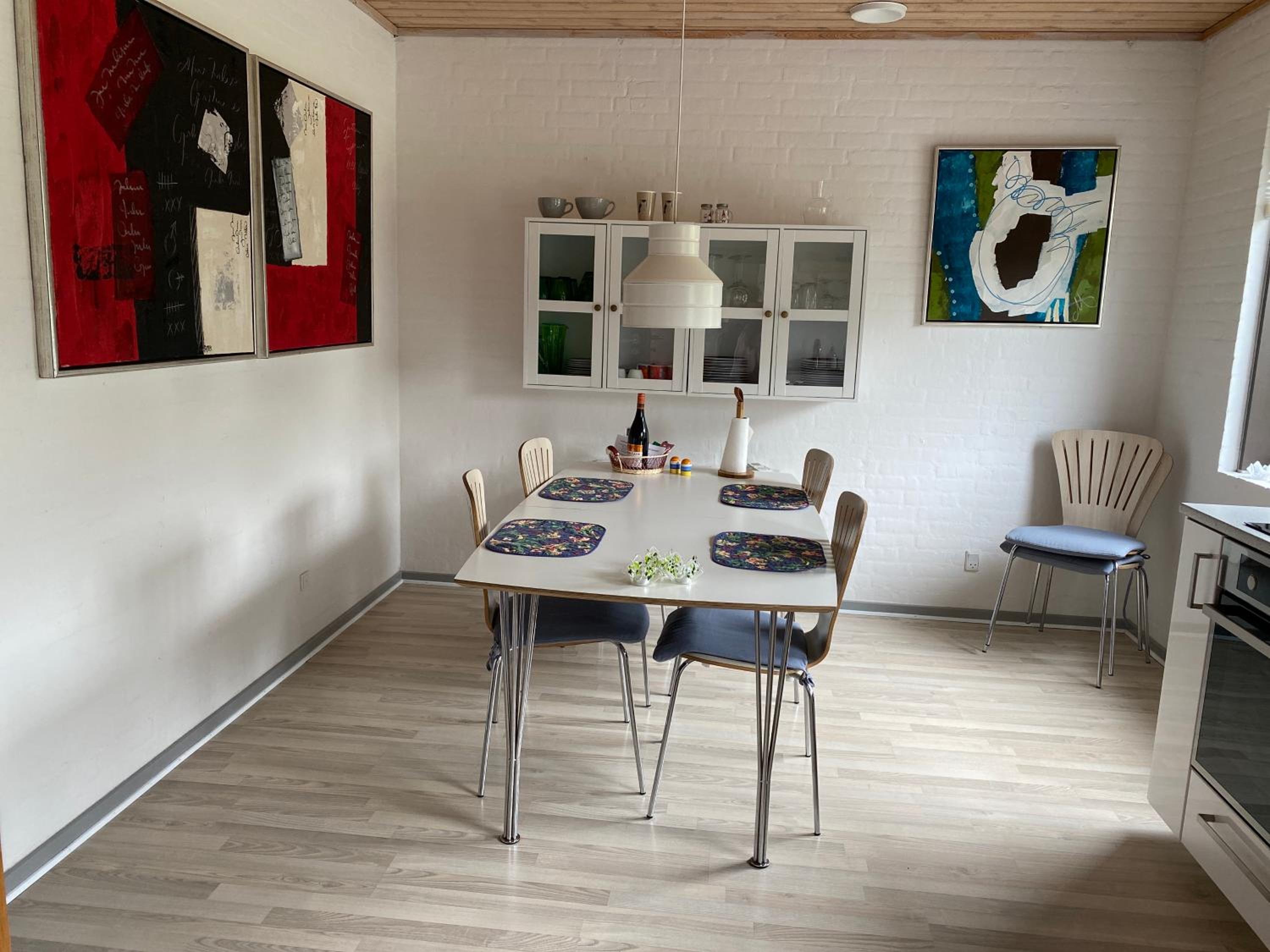 Two-Bedroom House - Photo 20