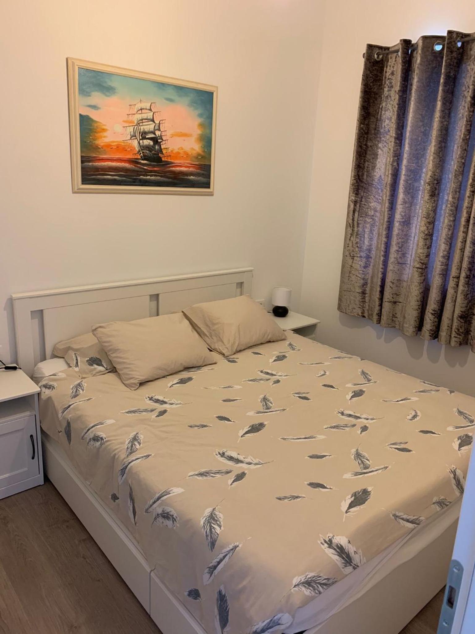 One-Bedroom Apartment - Photo 12