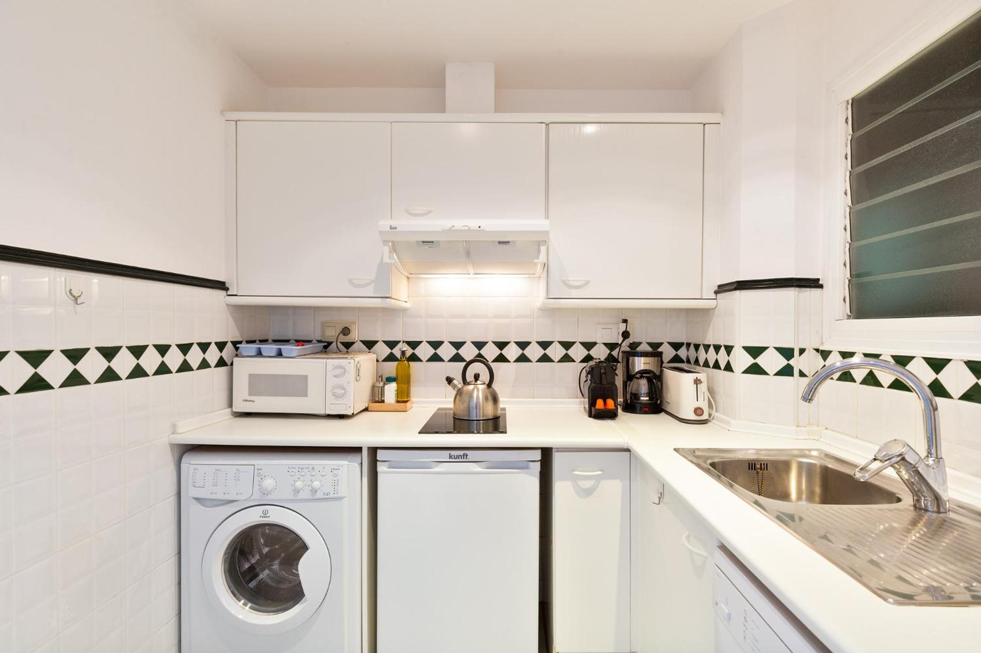 Studio Apartment photo 2
