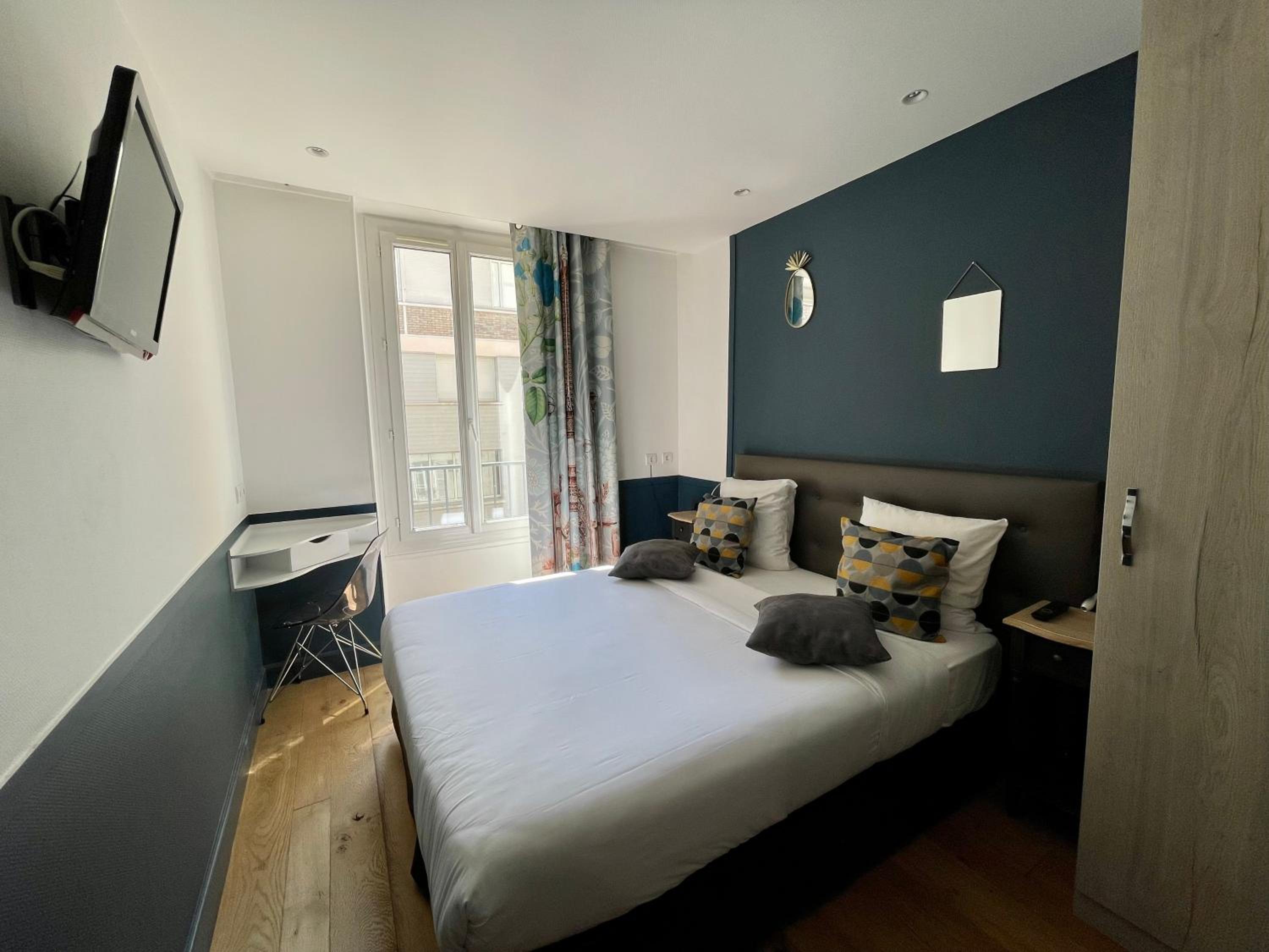 Double Room with Shower — the supplier's photographs — photo 2