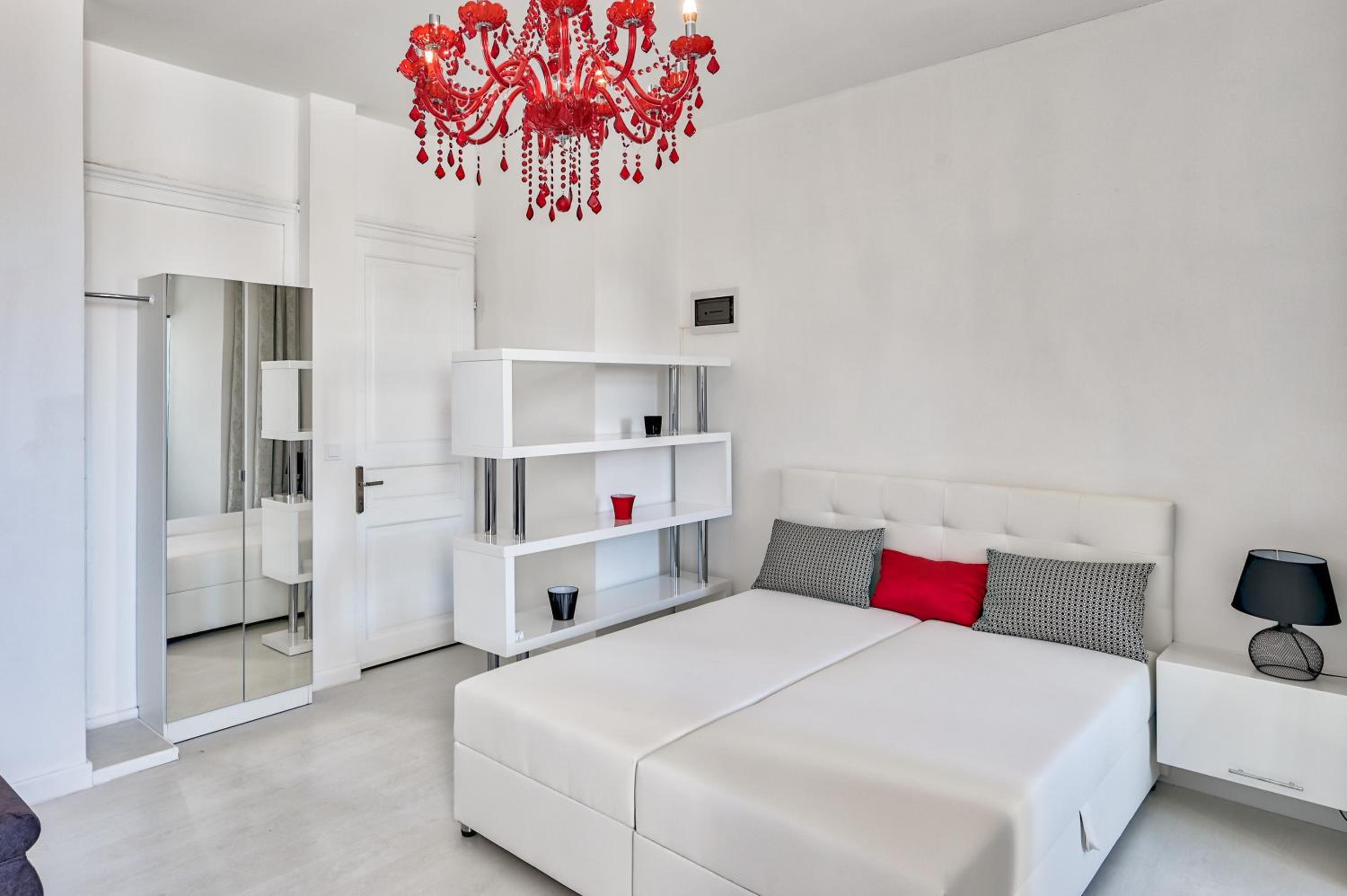 King Studio with Sofa Bed - Photo 36