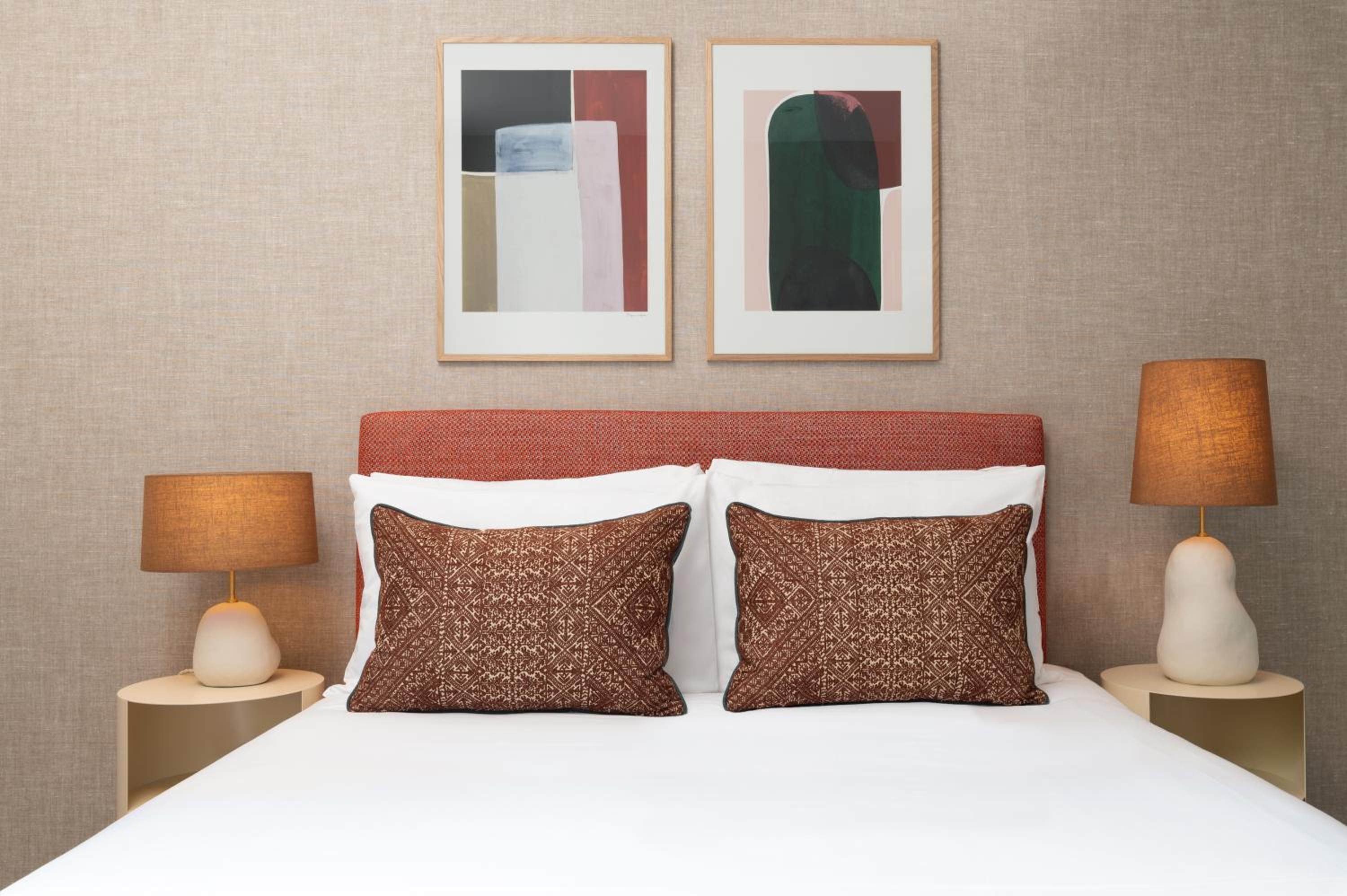 Superior Apartment thumbnail 6