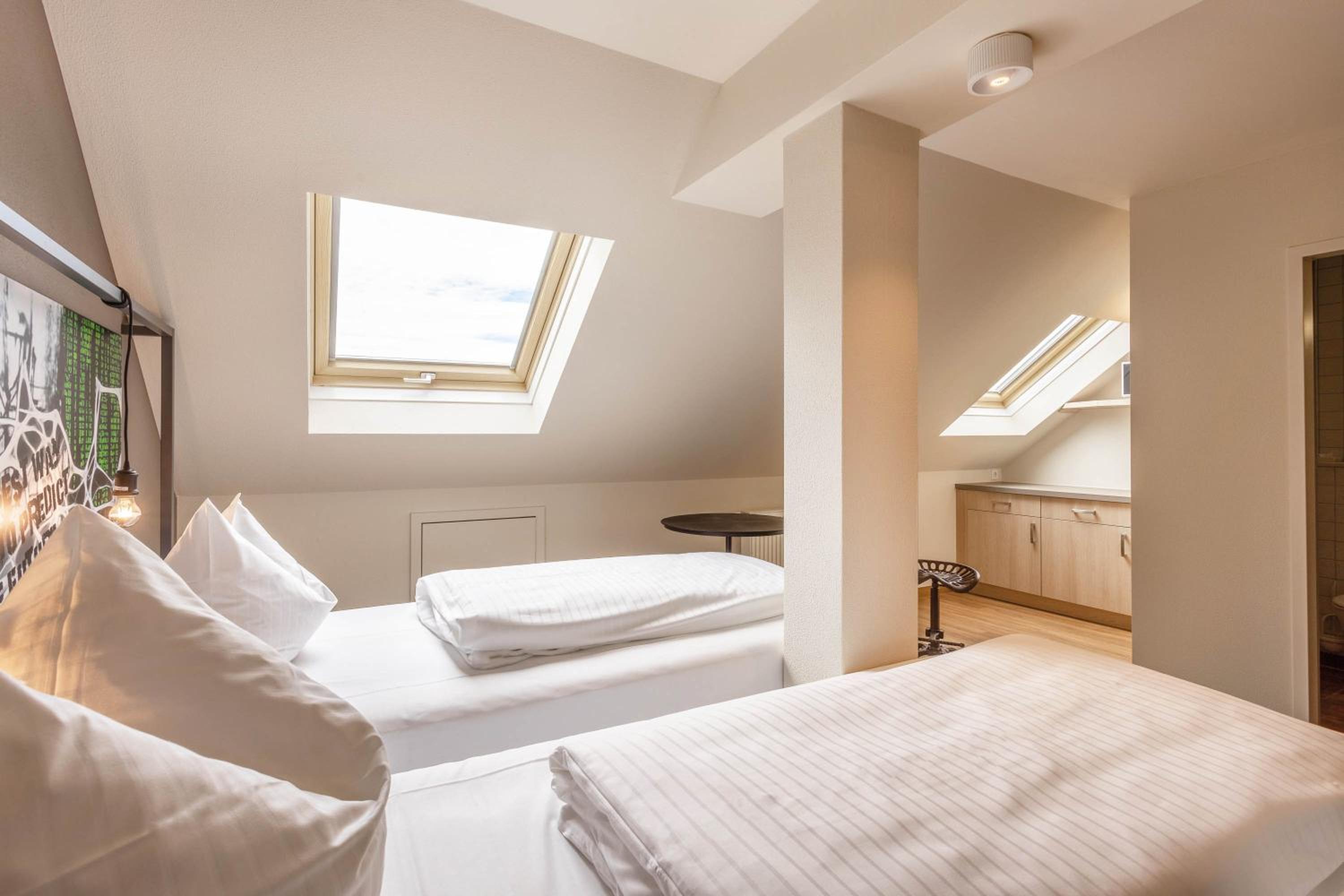 Standard Room - Photo 5