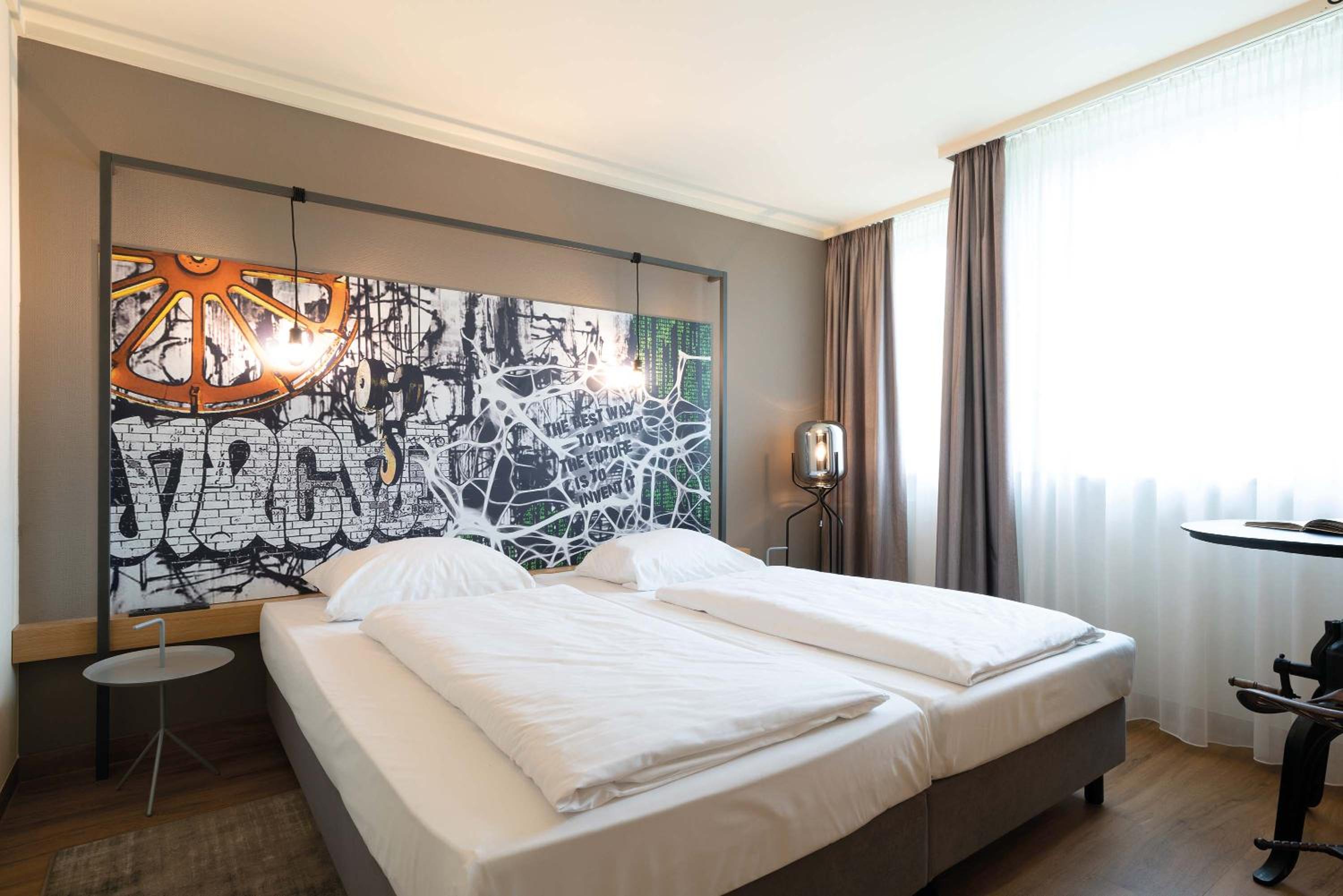 Standard Room - Photo 13