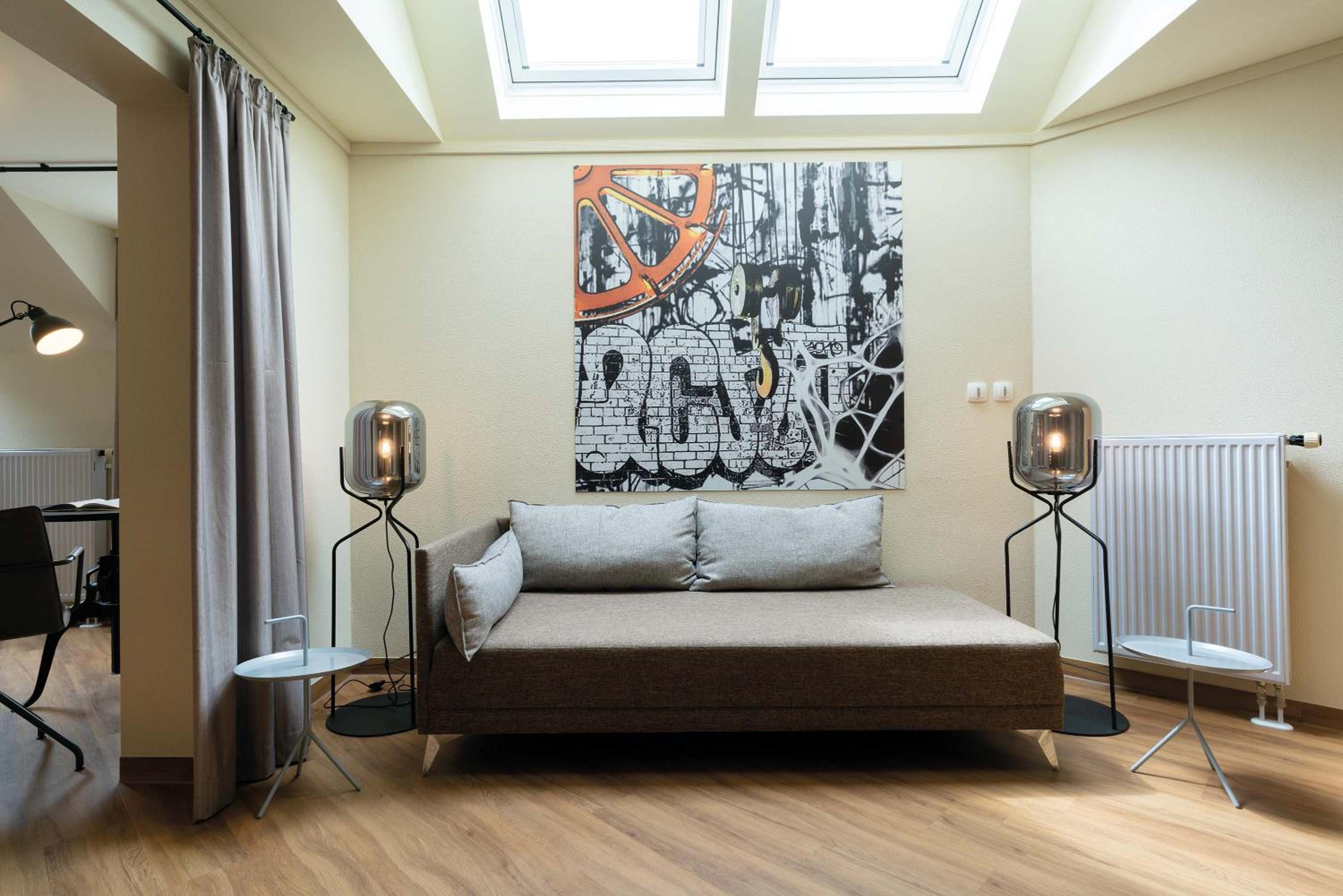 Suite - Photo 6