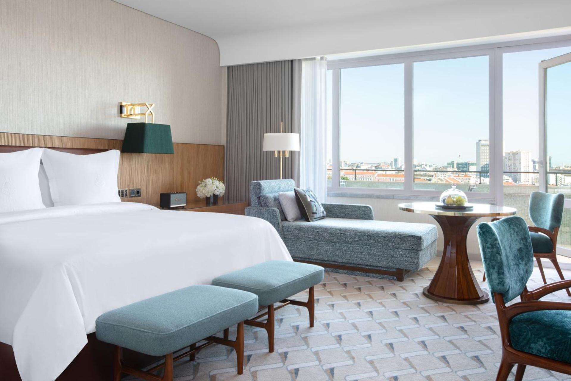 Premier Park View Room King - Photo 6