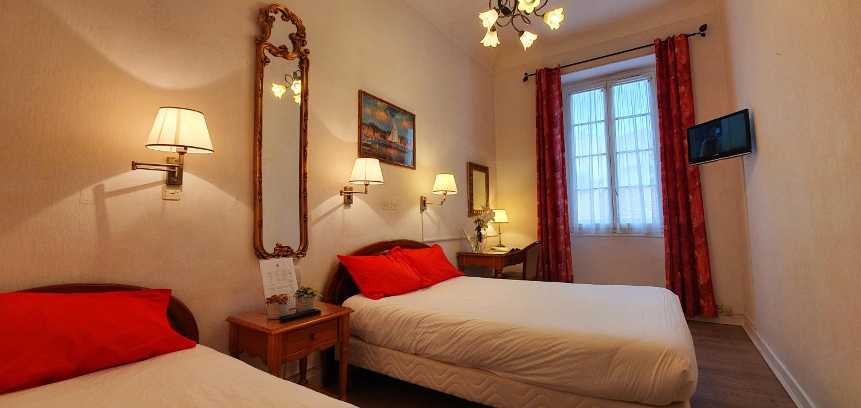 Triple Room With Bath