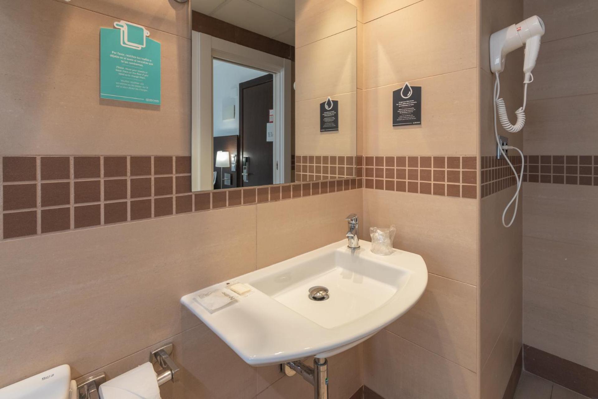 Superior Double Or Twin Room photo 3