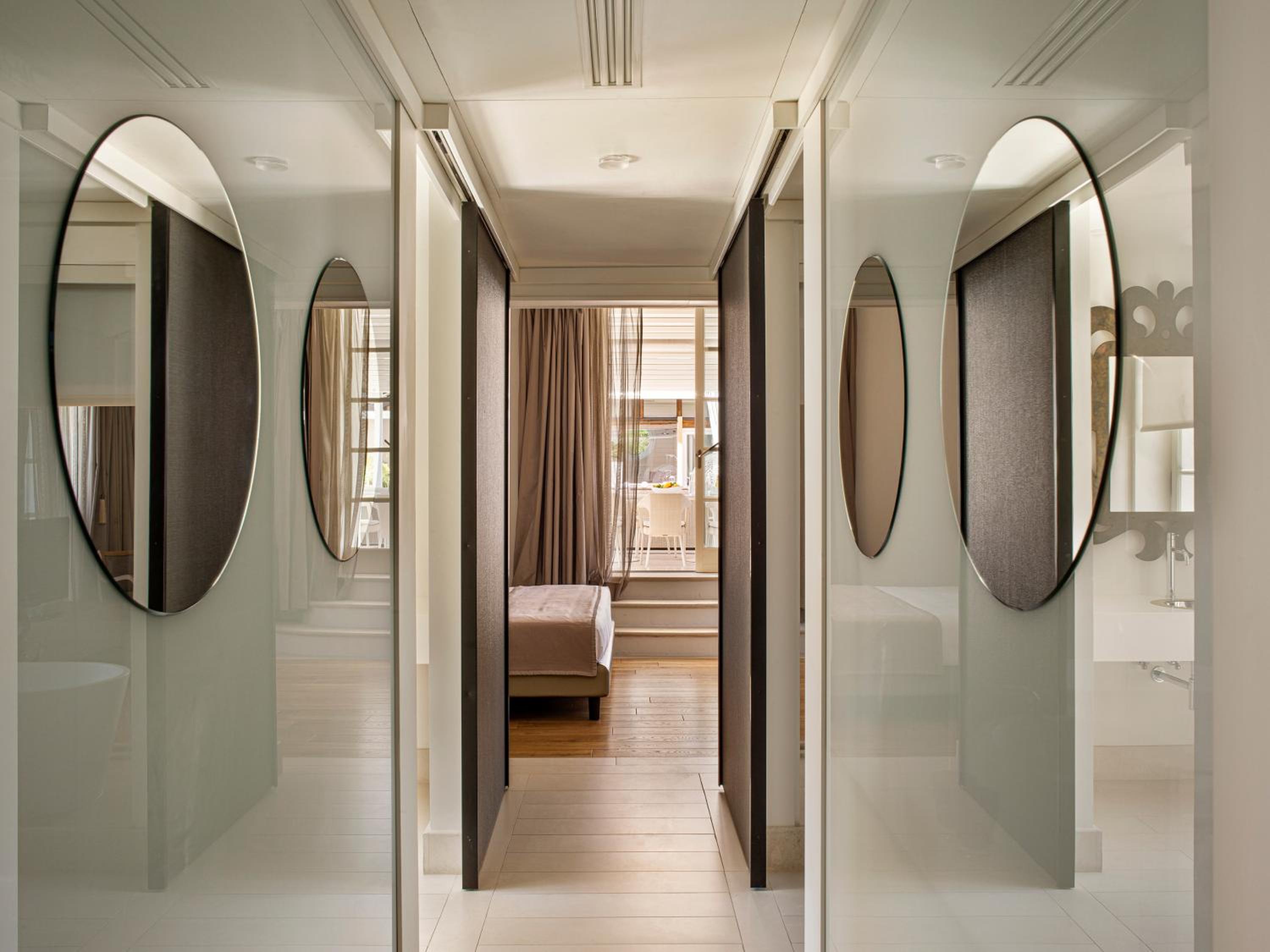 Emperor Nero Suite with Spa Access photo 2