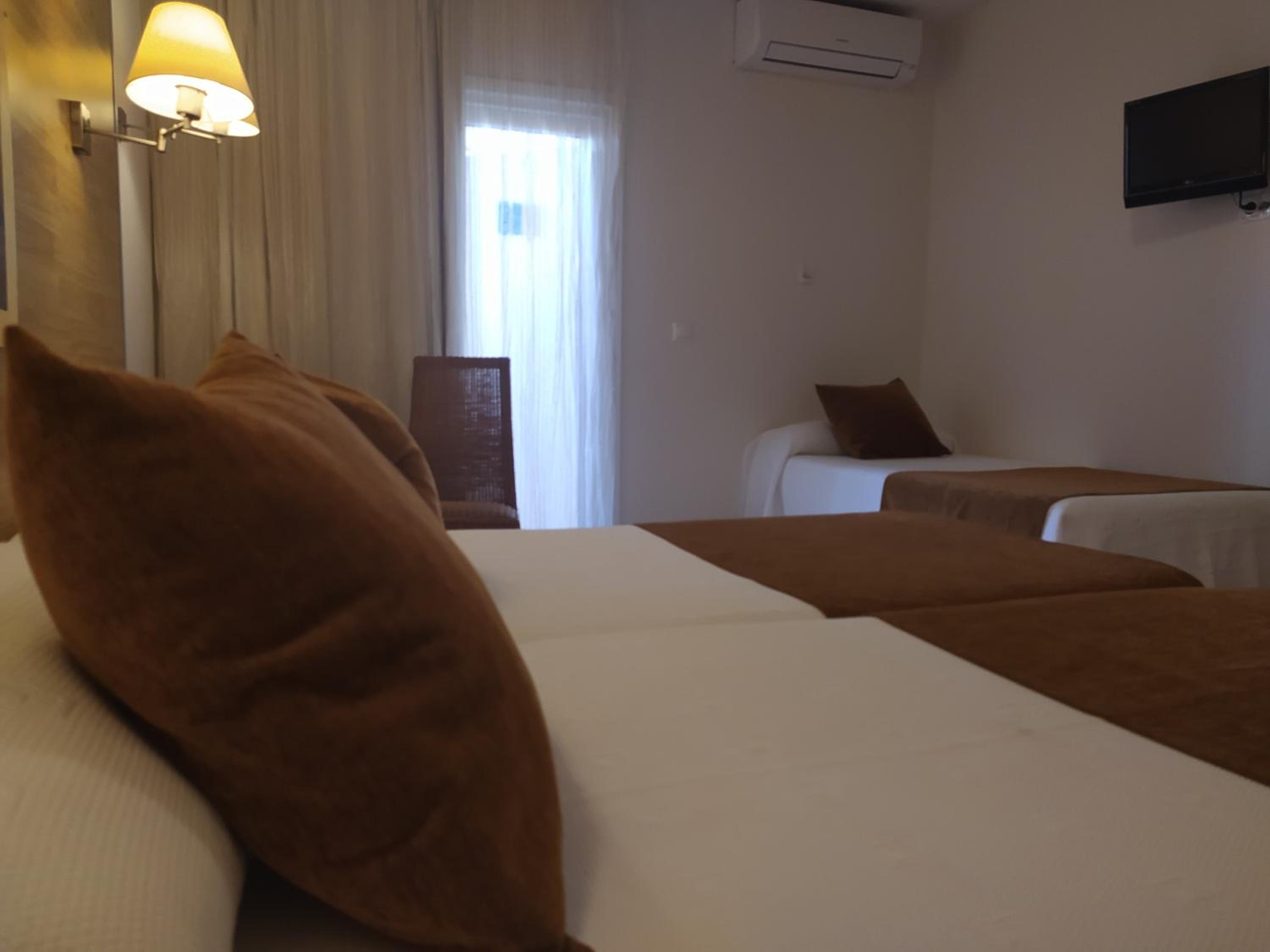 Triple Room photo 2