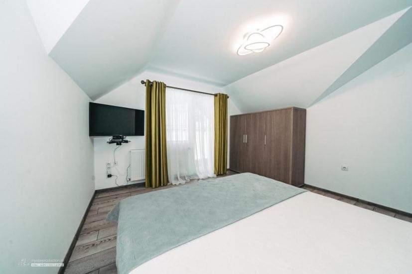 Four-Bedroom House photo 1