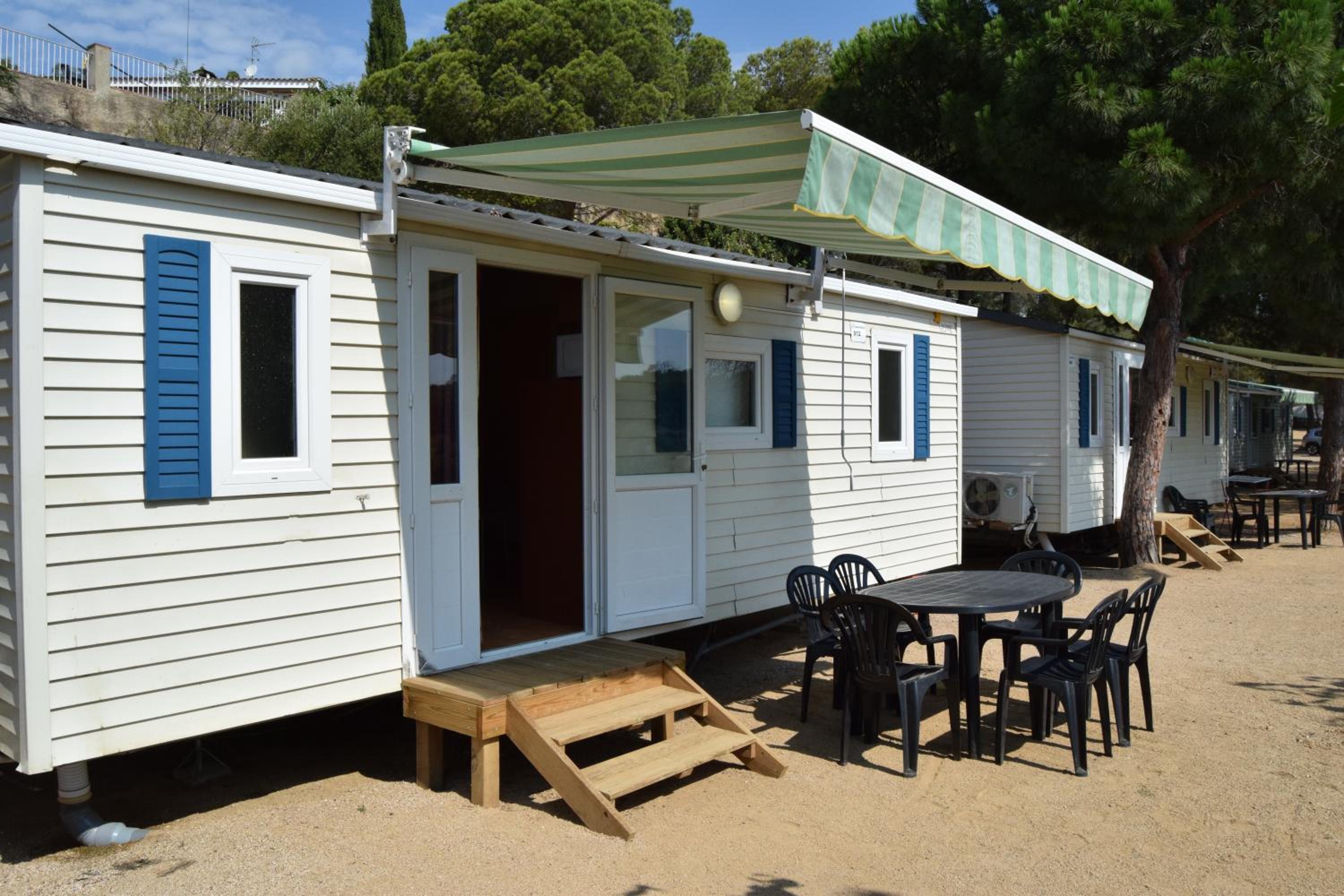 Mobile Home (Fidji 4 pax) photo 2