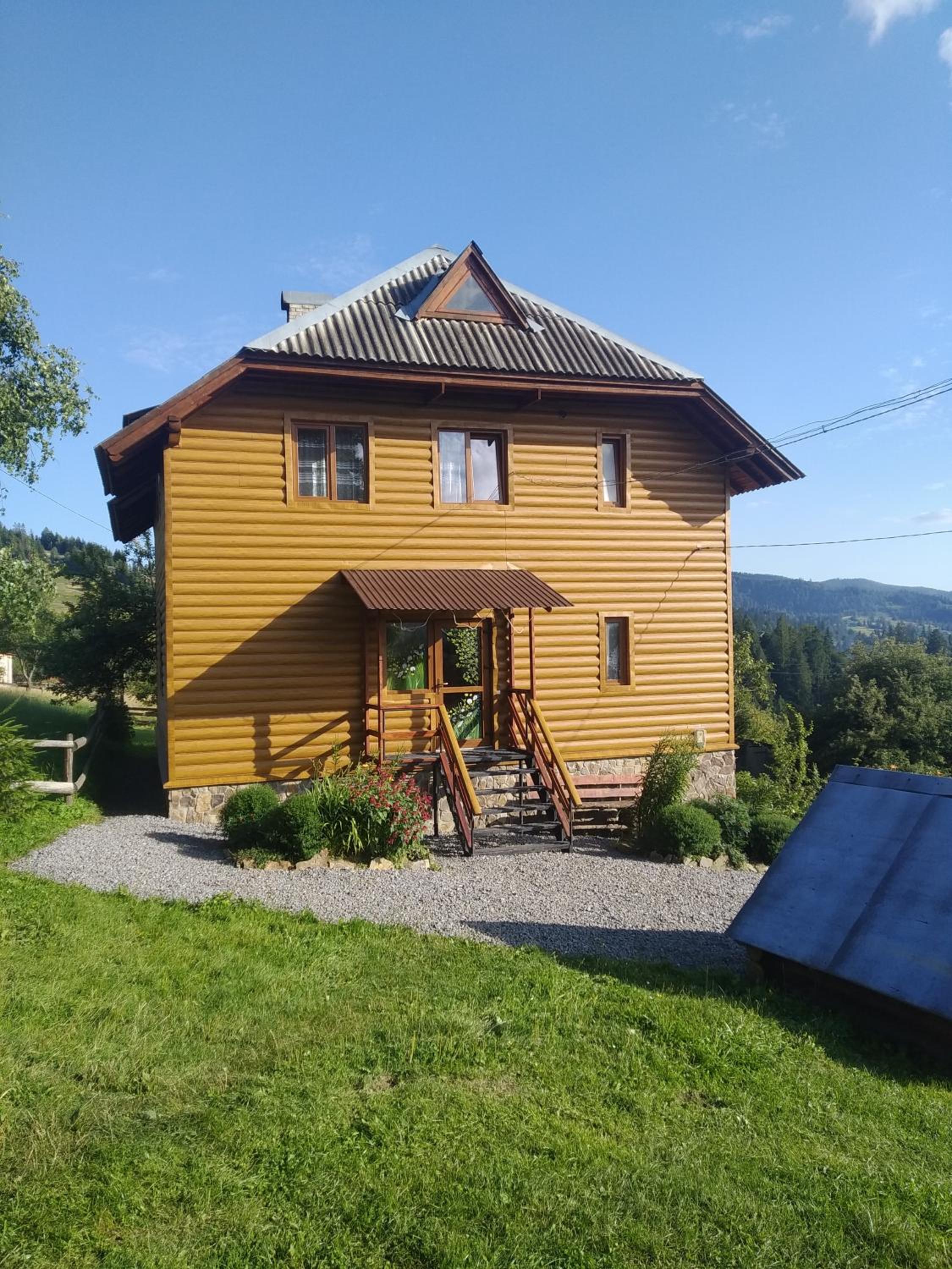 Three-Bedroom House photo 2