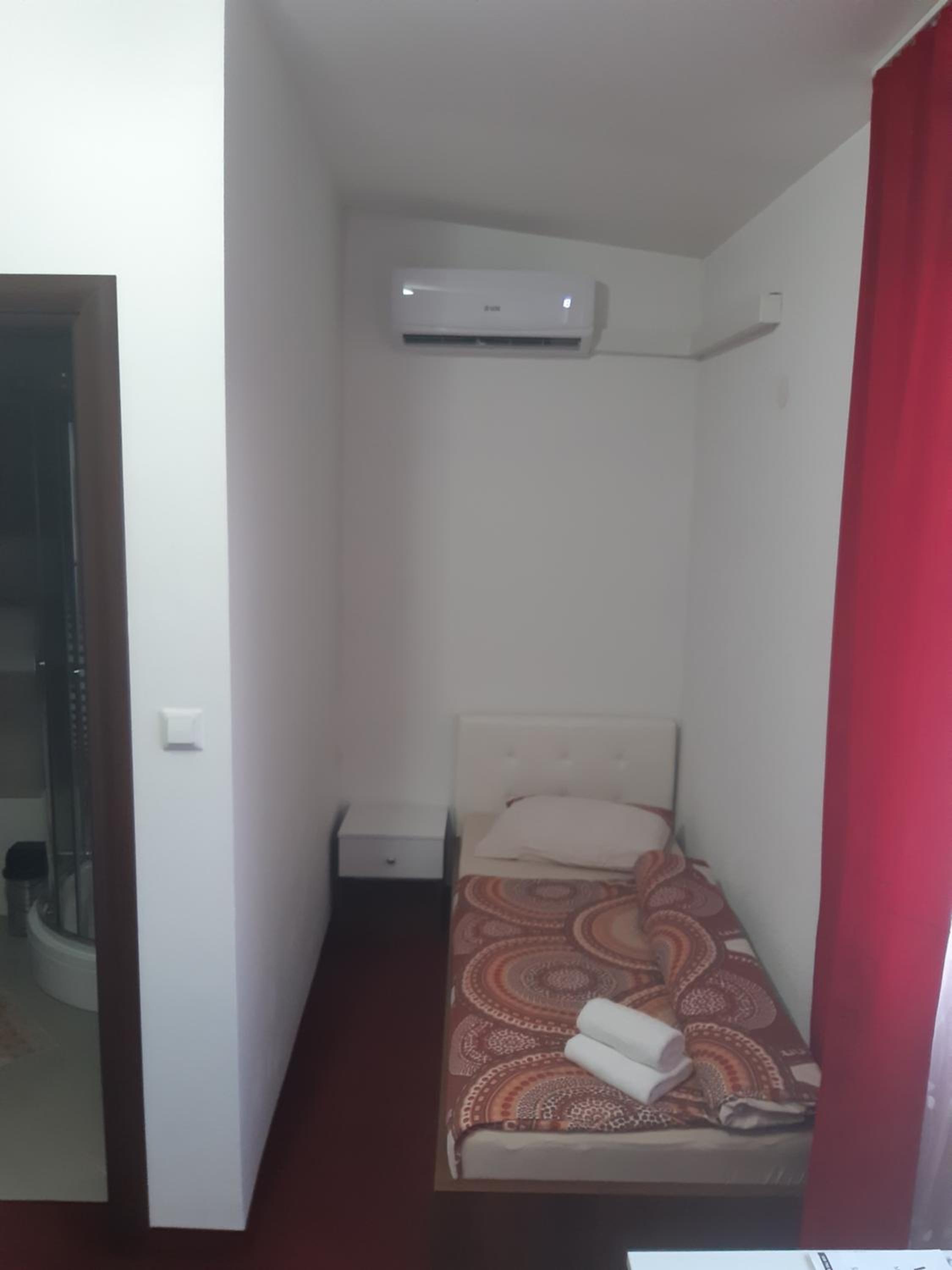 Deluxe Double or Twin Room with City View photo 3