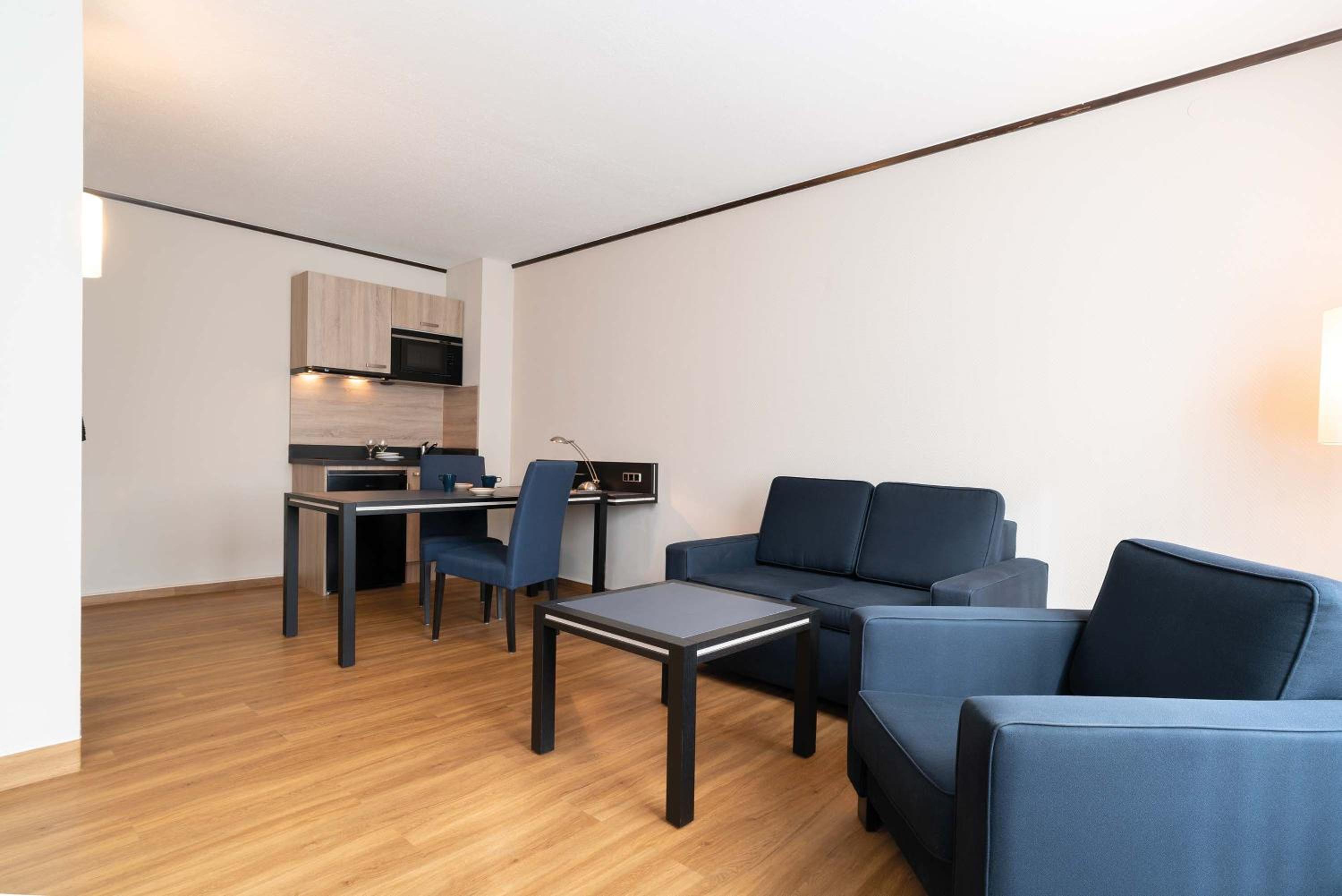 Apartment - Photo 10