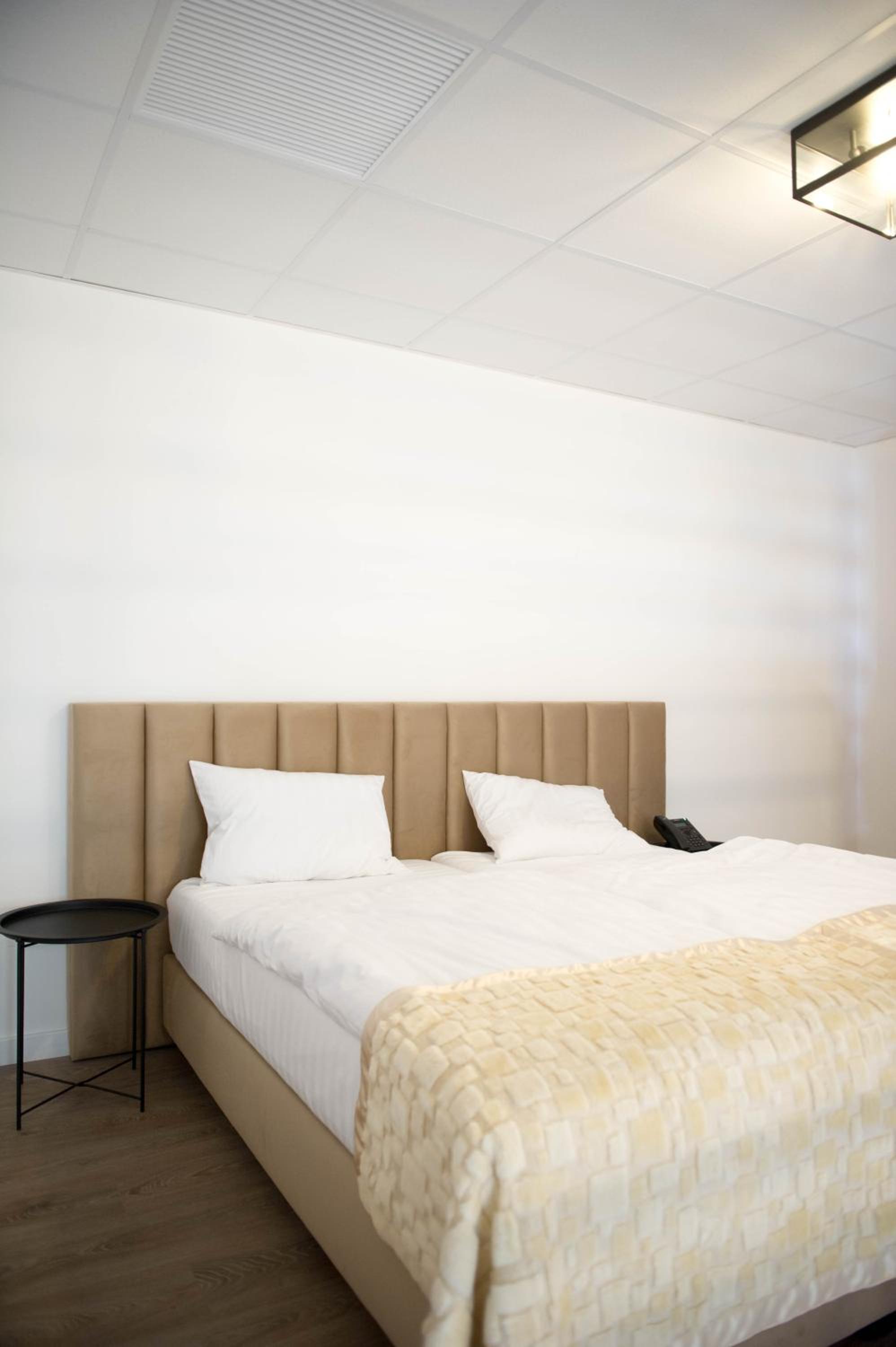 One-Bedroom Apartment - Photo 13
