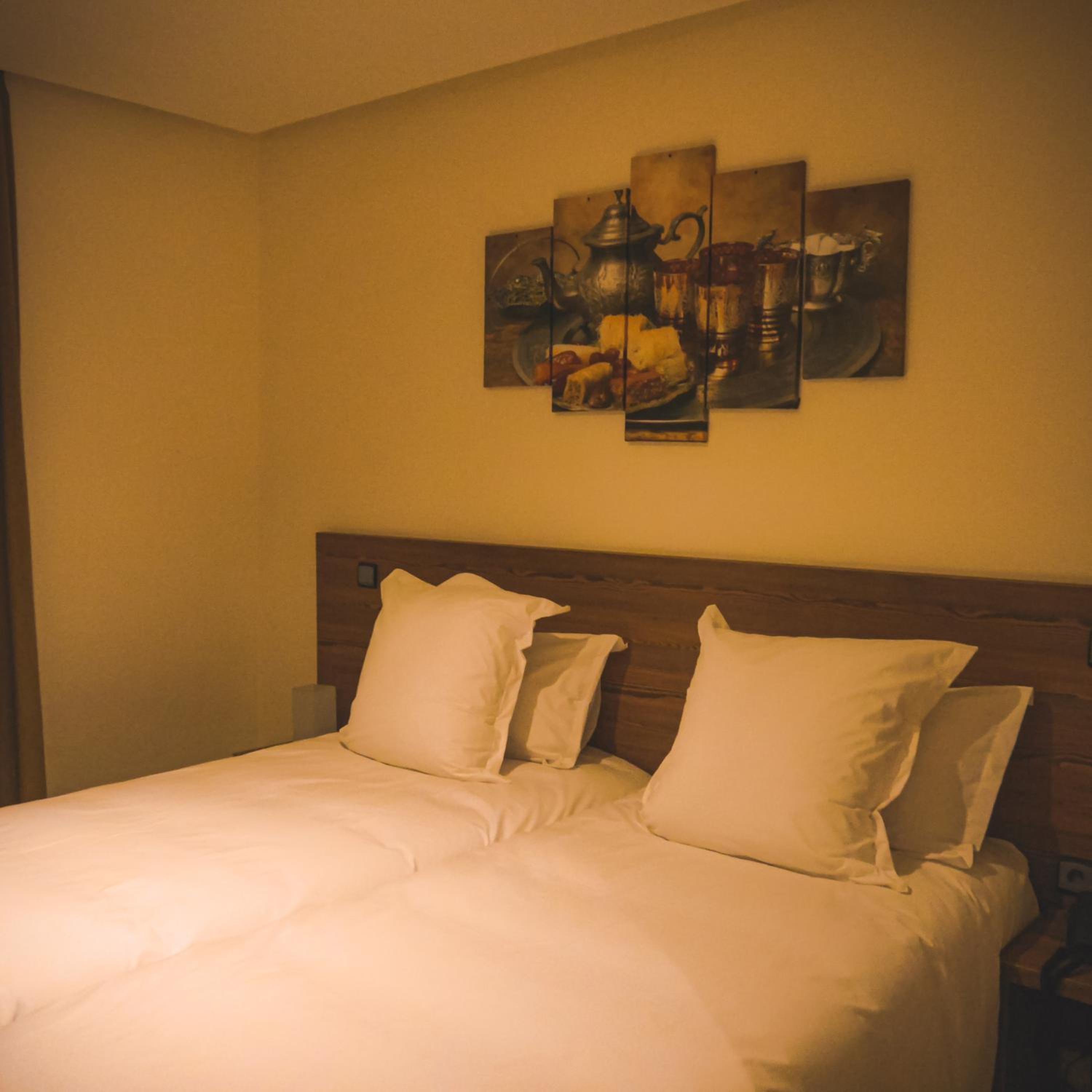 Twin Room - Photo 1